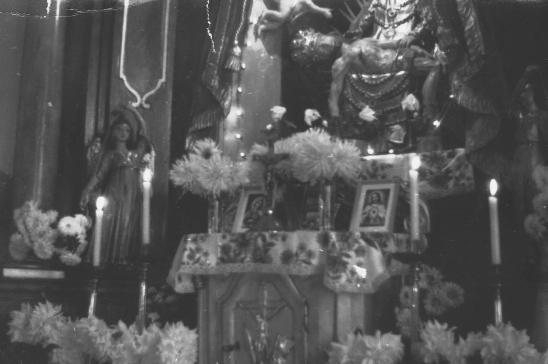 Segesdi búcsú 1981.szept. Kegykápolna oltára (Rippl-Rónai Múzeum RR-F)