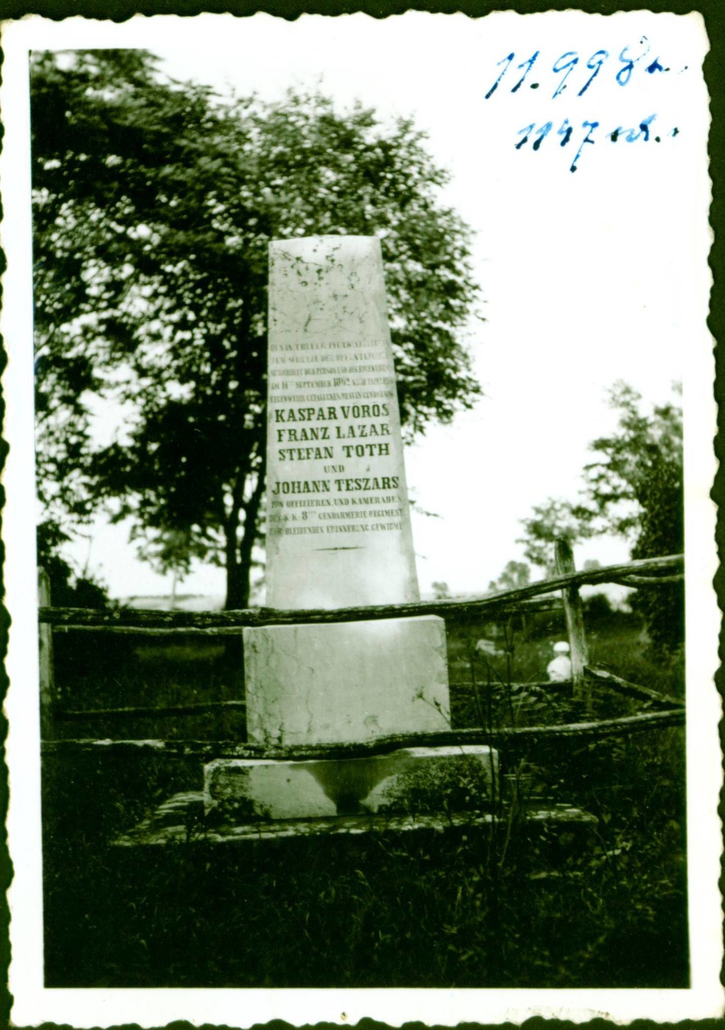 A Rácörsön 1869-ben elesett négy csendőr síremléke, akiket Séta Pista bandája lőtt meg (Rippl-Rónai Múzeum RR-F)