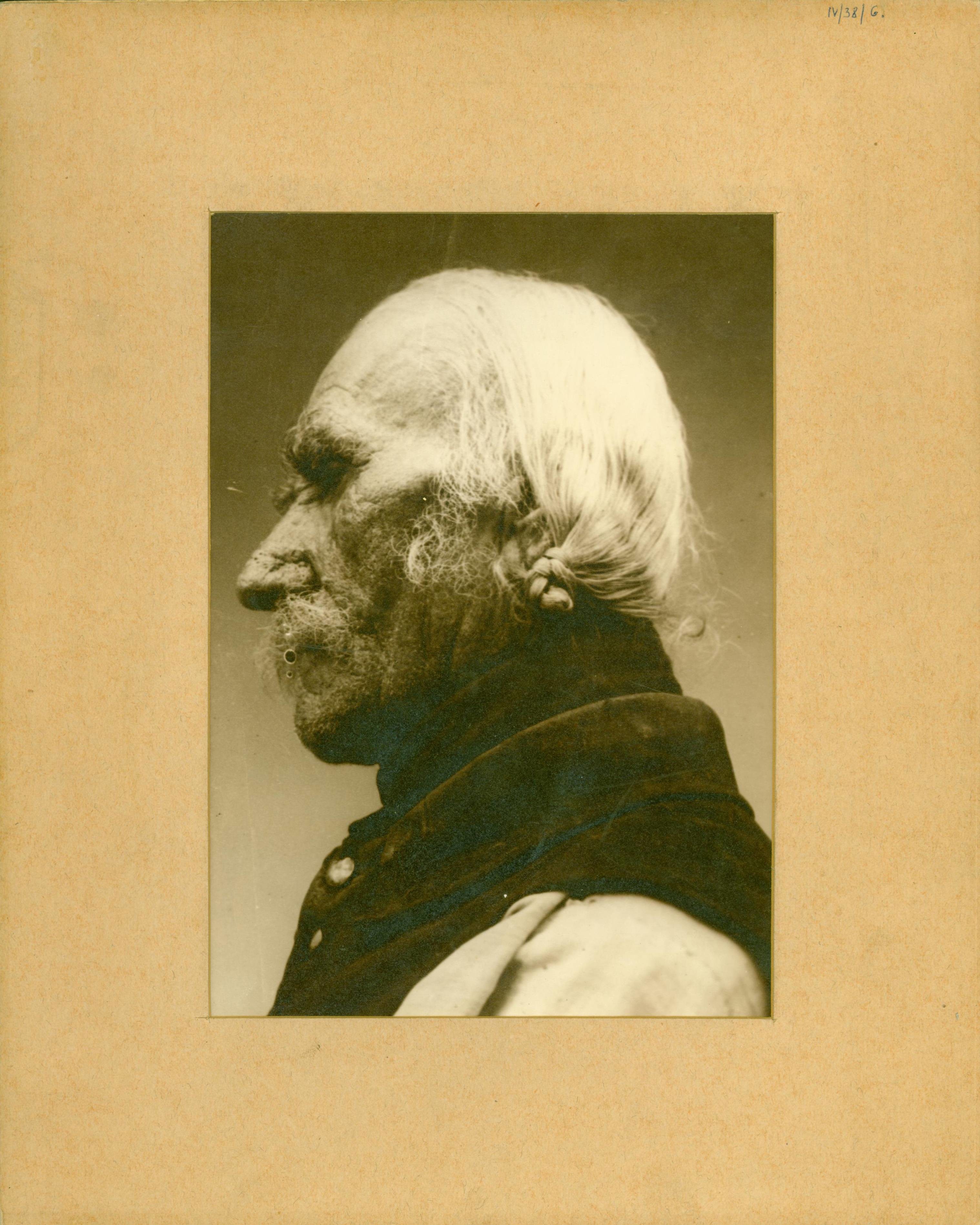 Csimbókos hajú férfi Kisgyalánról (Rippl-Rónai Múzeum RR-F)