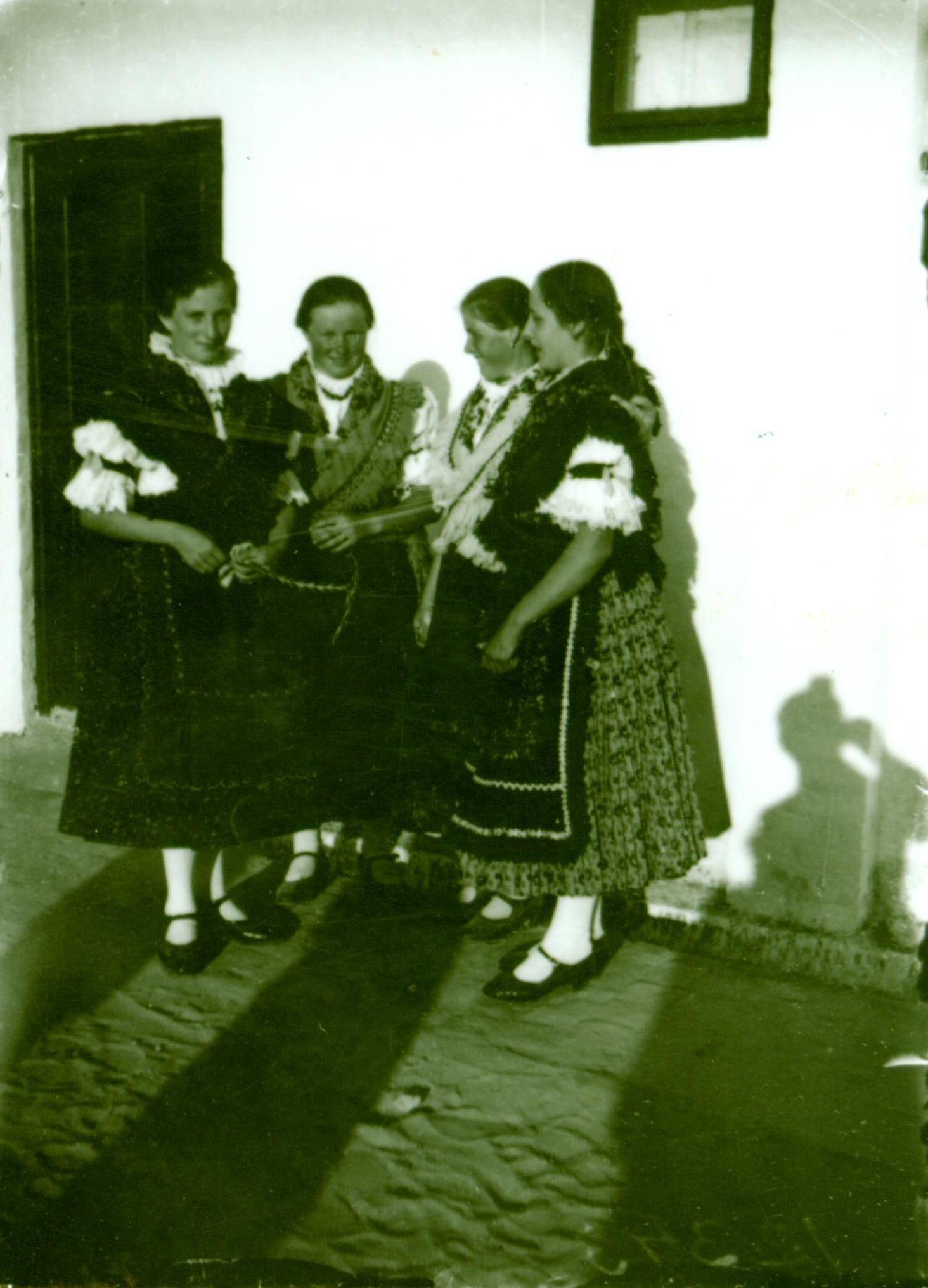 Csurgói lányok (Rippl-Rónai Múzeum RR-F)