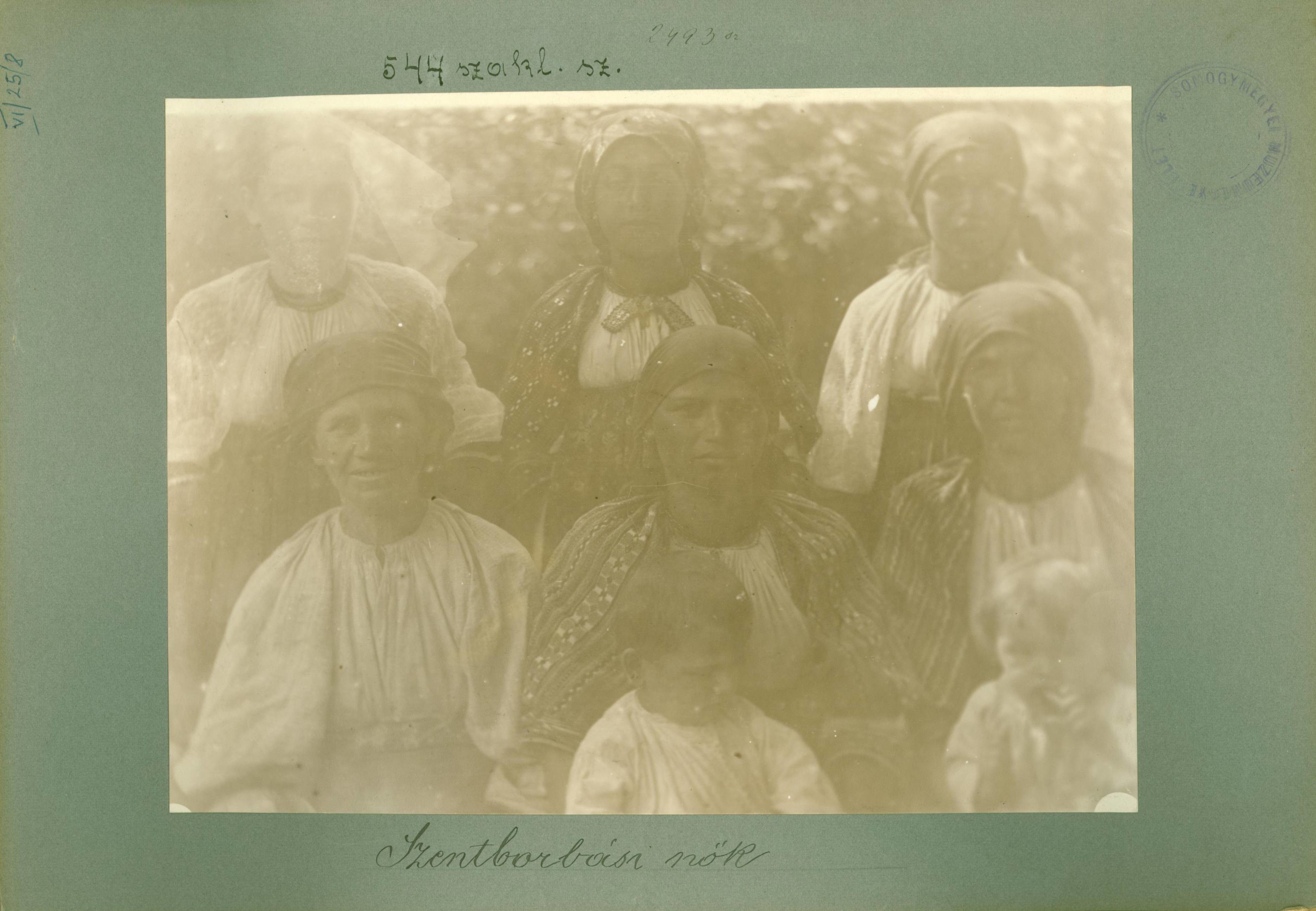 Drávaszentborbási nők (Rippl-Rónai Múzeum RR-F)