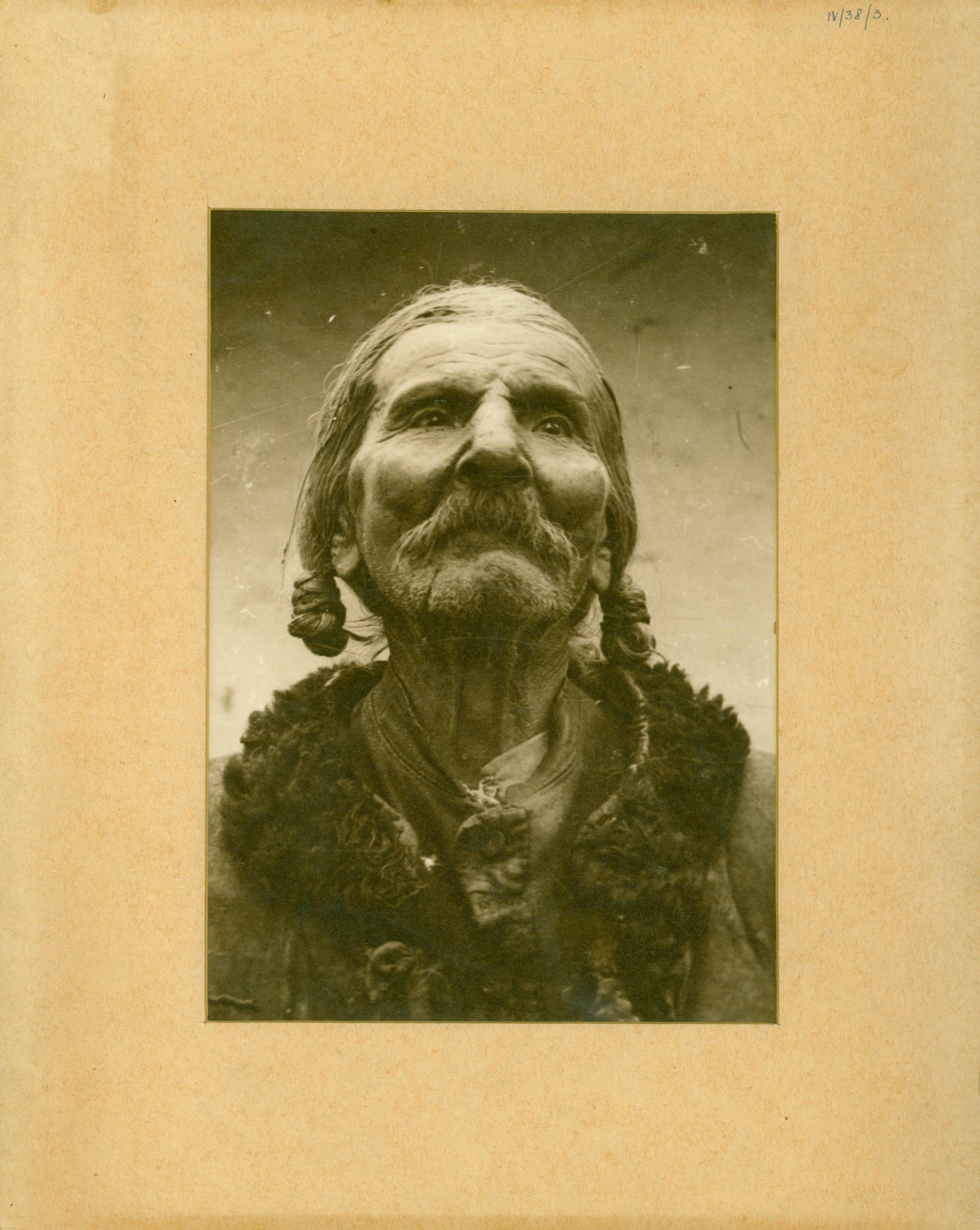 Kisgyaláni csimbókos férfi (Rippl-Rónai Múzeum RR-F)