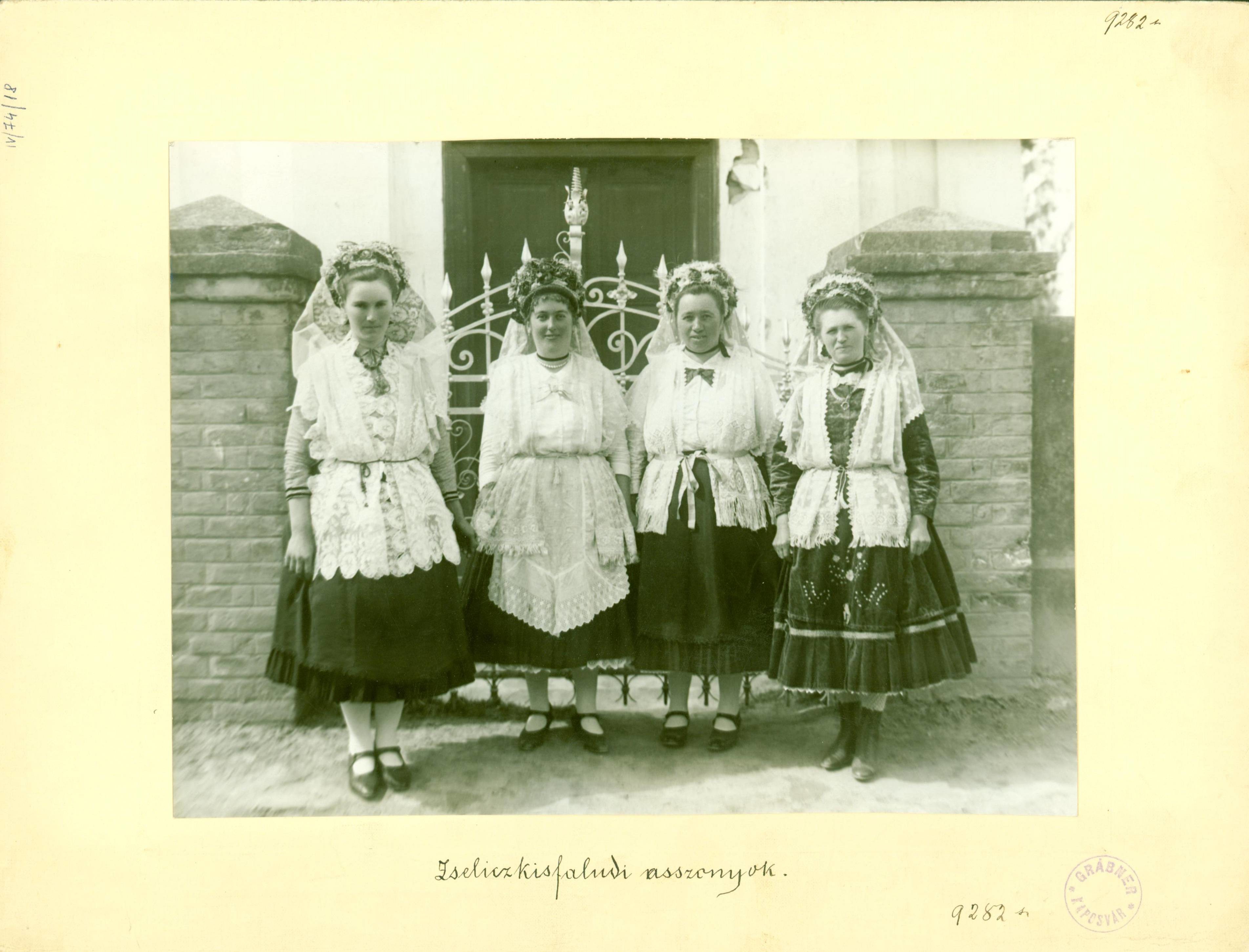 Zselickisfaludi asszonyok (Rippl-Rónai Múzeum RR-F)