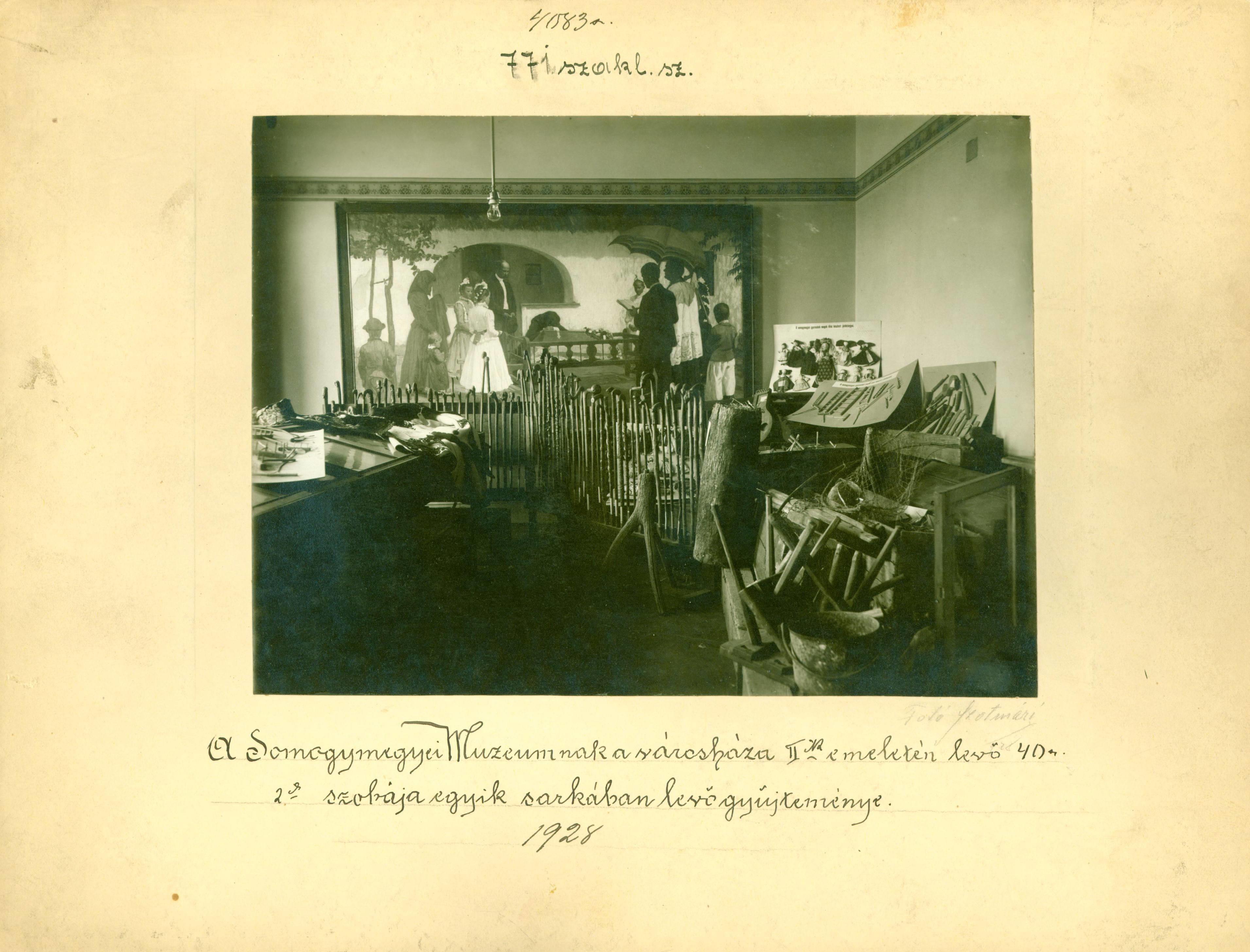 A Somogymegyei Múzeumnak a városháza II. em. 40. fsz. 2. szobájában lévő gyűjteménye (Rippl-Rónai Múzeum RR-F)