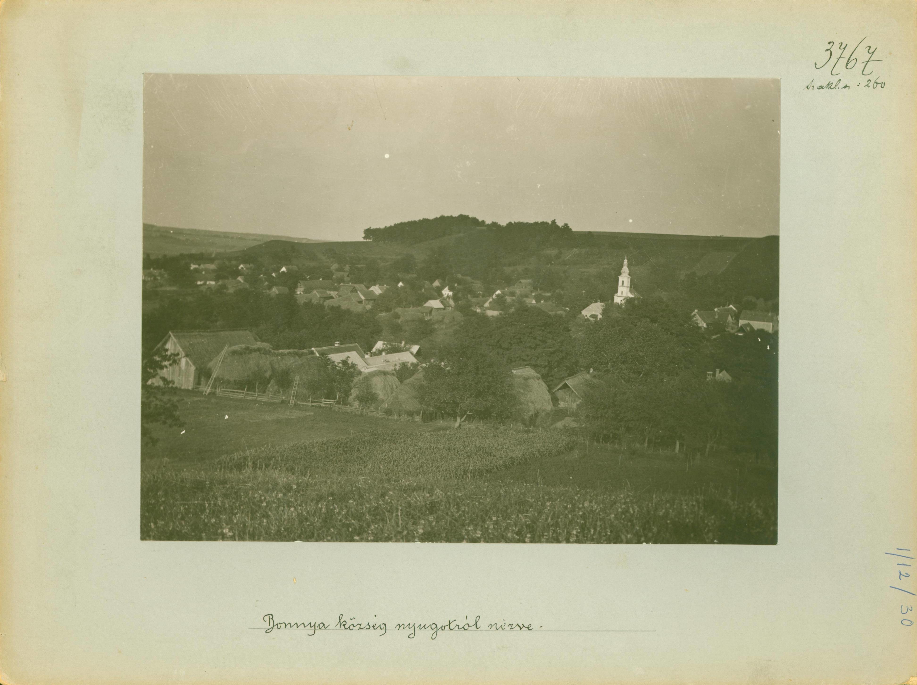 Bonnya község nyugatról nézve (Rippl-Rónai Múzeum RR-F)