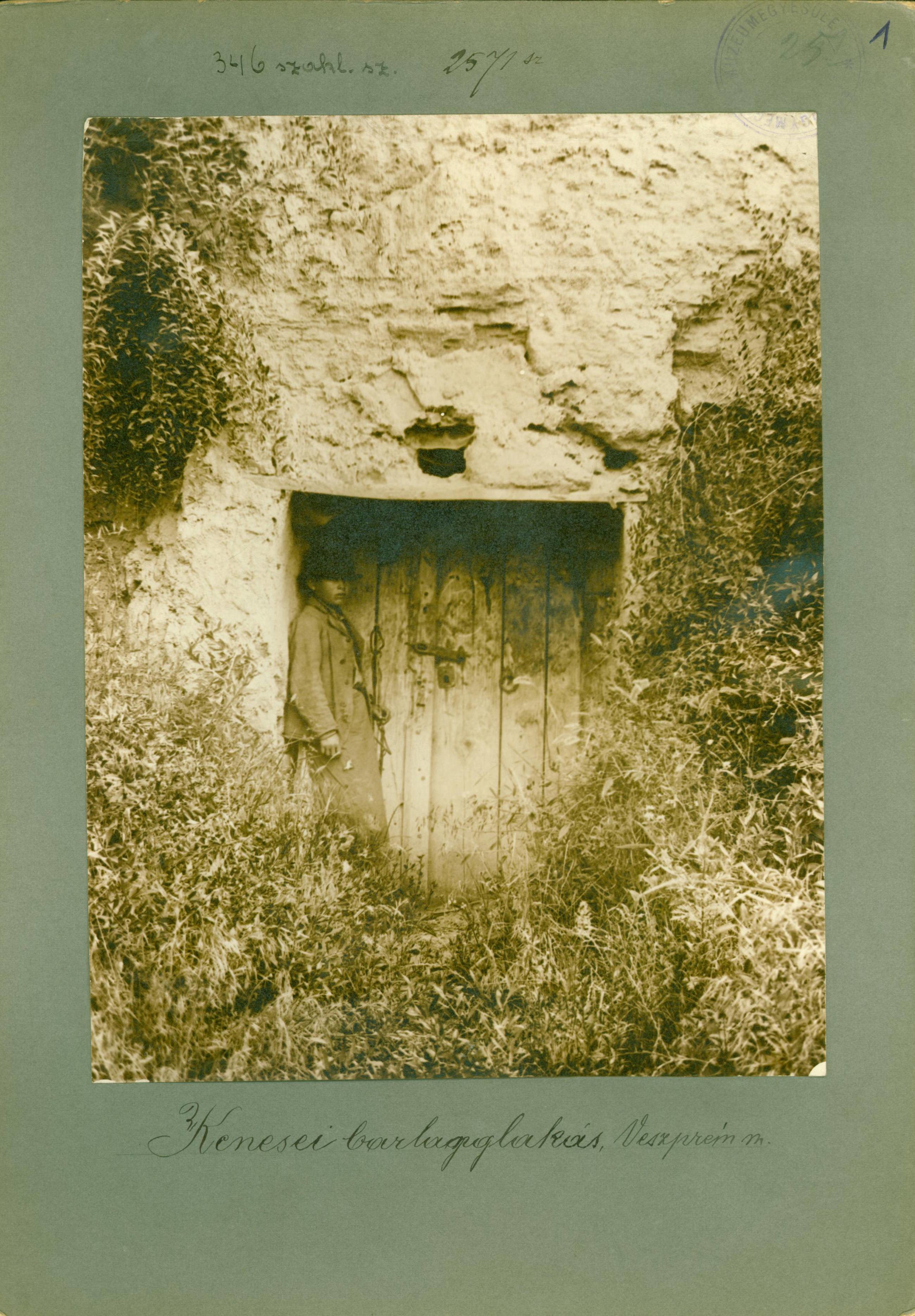 Kenesei barlanglakás (Rippl-Rónai Múzeum RR-F)