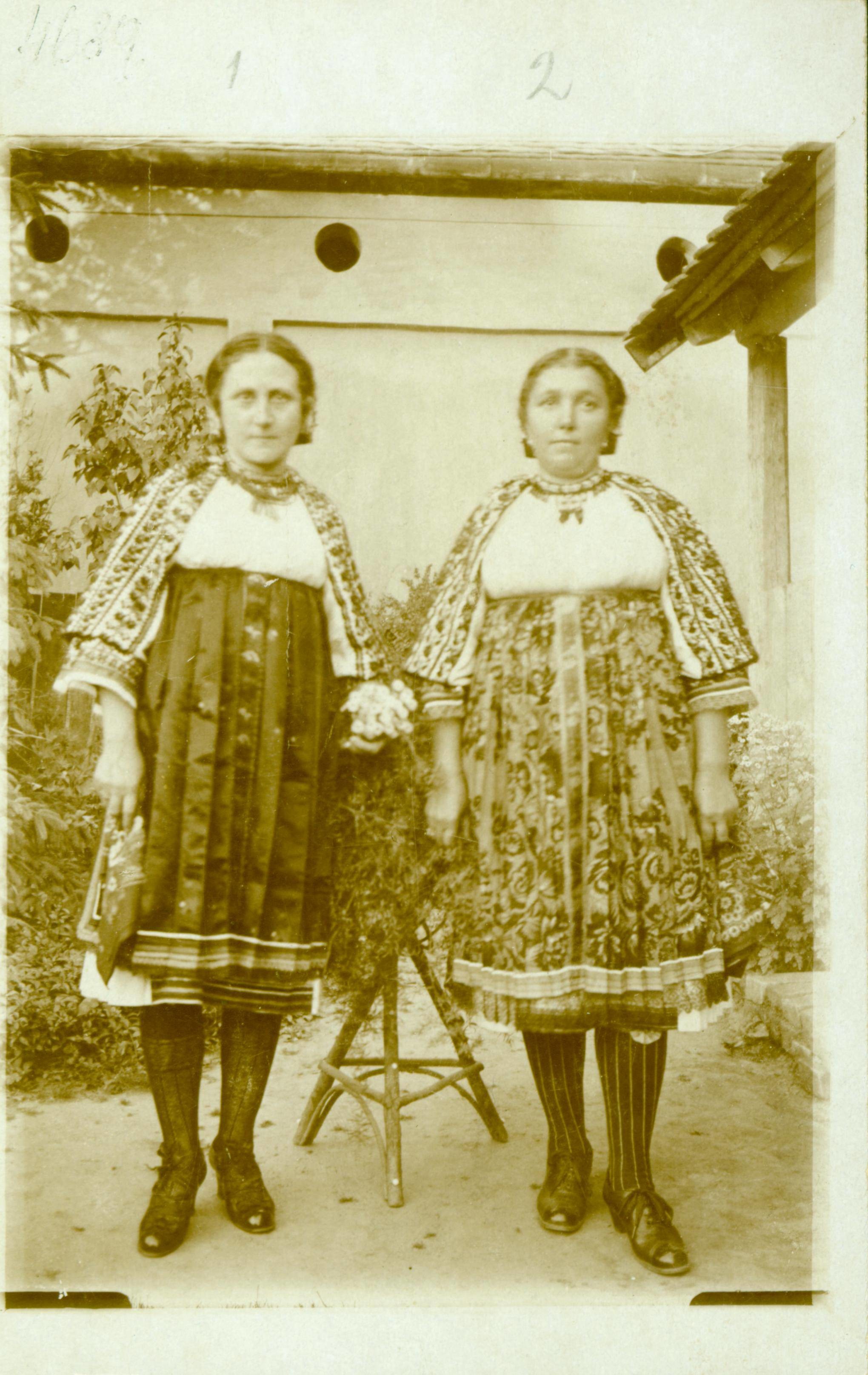 Lakócsai horvát nők (Rippl-Rónai Múzeum RR-F)