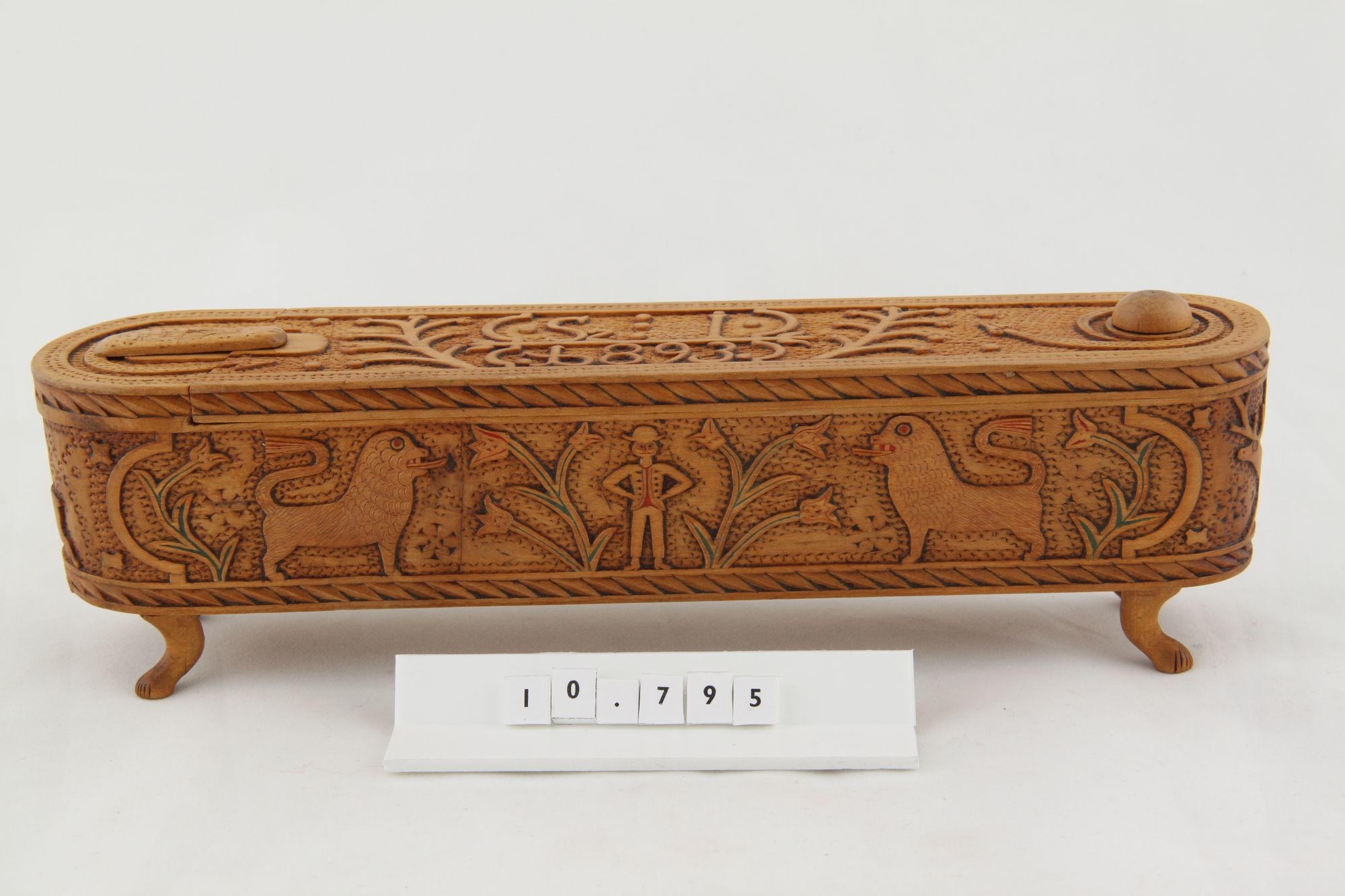 Borotvatartó fából faragott (Rippl-Rónai Múzeum RR-F)