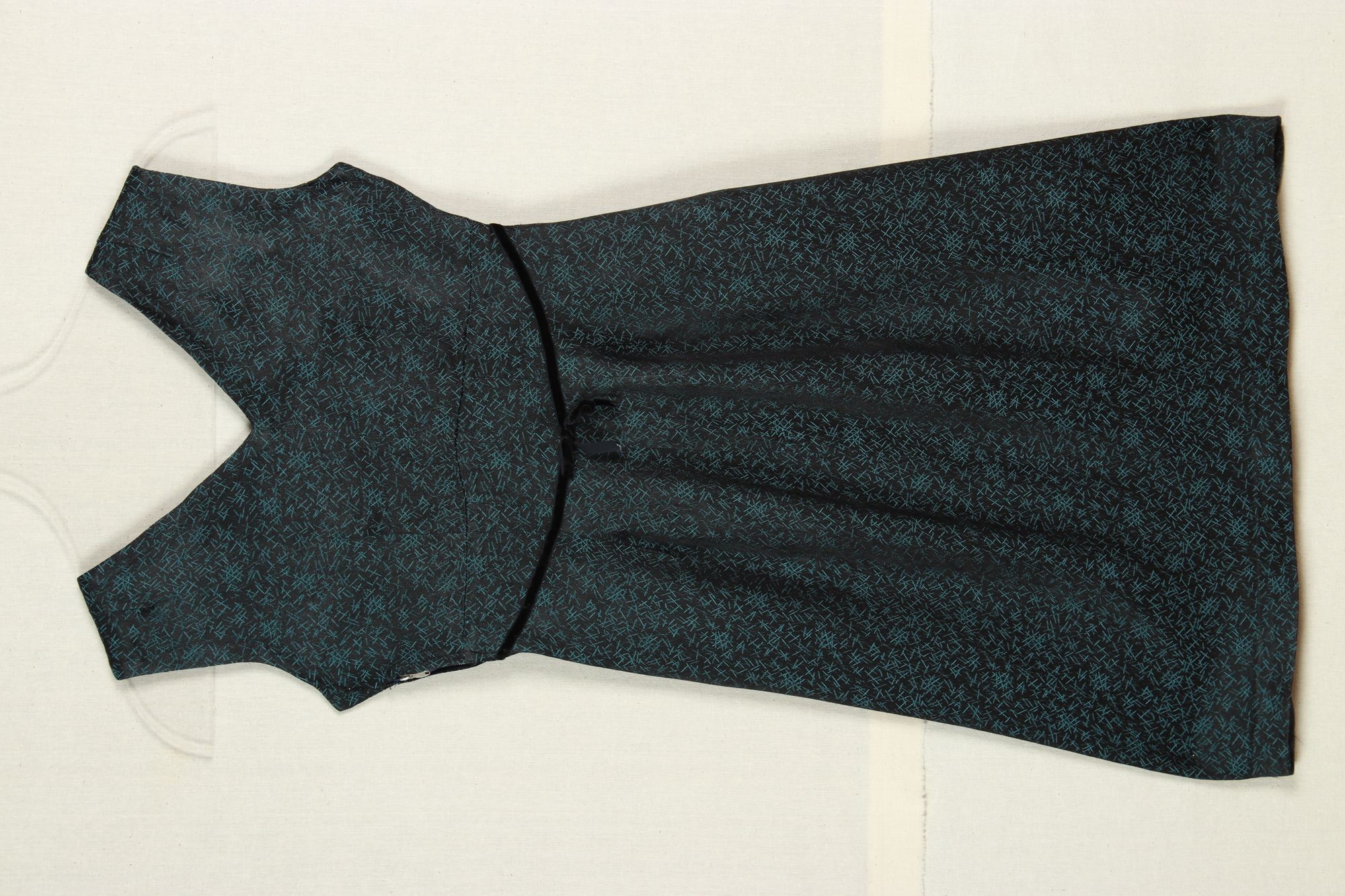 Női ruha kabátkával (Rippl-Rónai Múzeum RR-F)