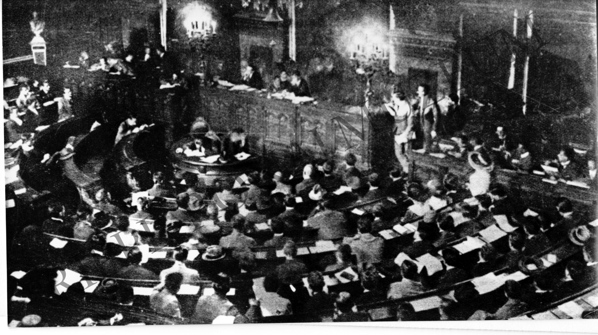 Ülésezik a tanácsok országos kongresszusa a Parlamentben. 1919. (Rippl-Rónai Múzeum CC BY-NC-SA)