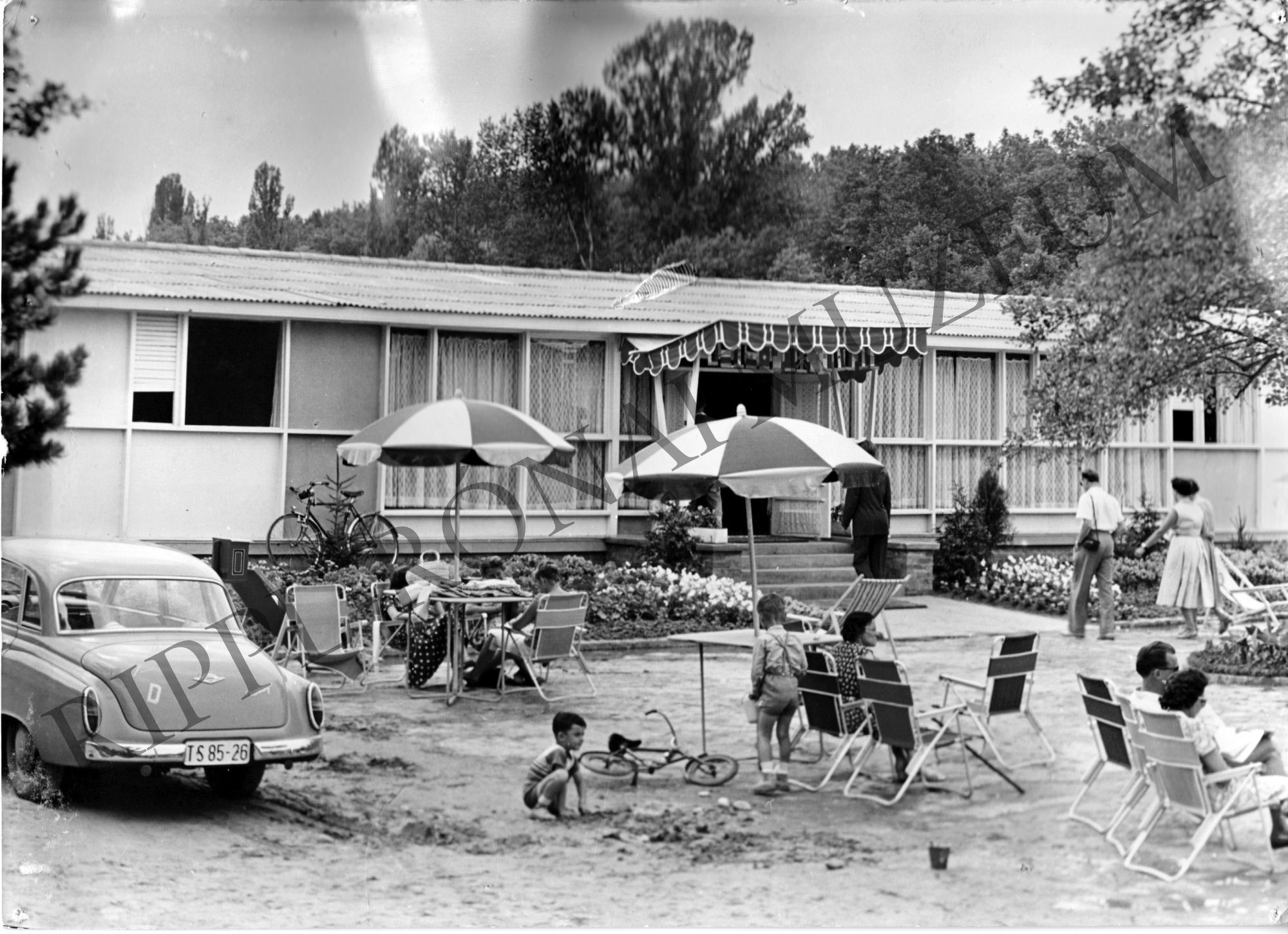 A balatonföldvári motel (Rippl-Rónai Múzeum CC BY-NC-SA)