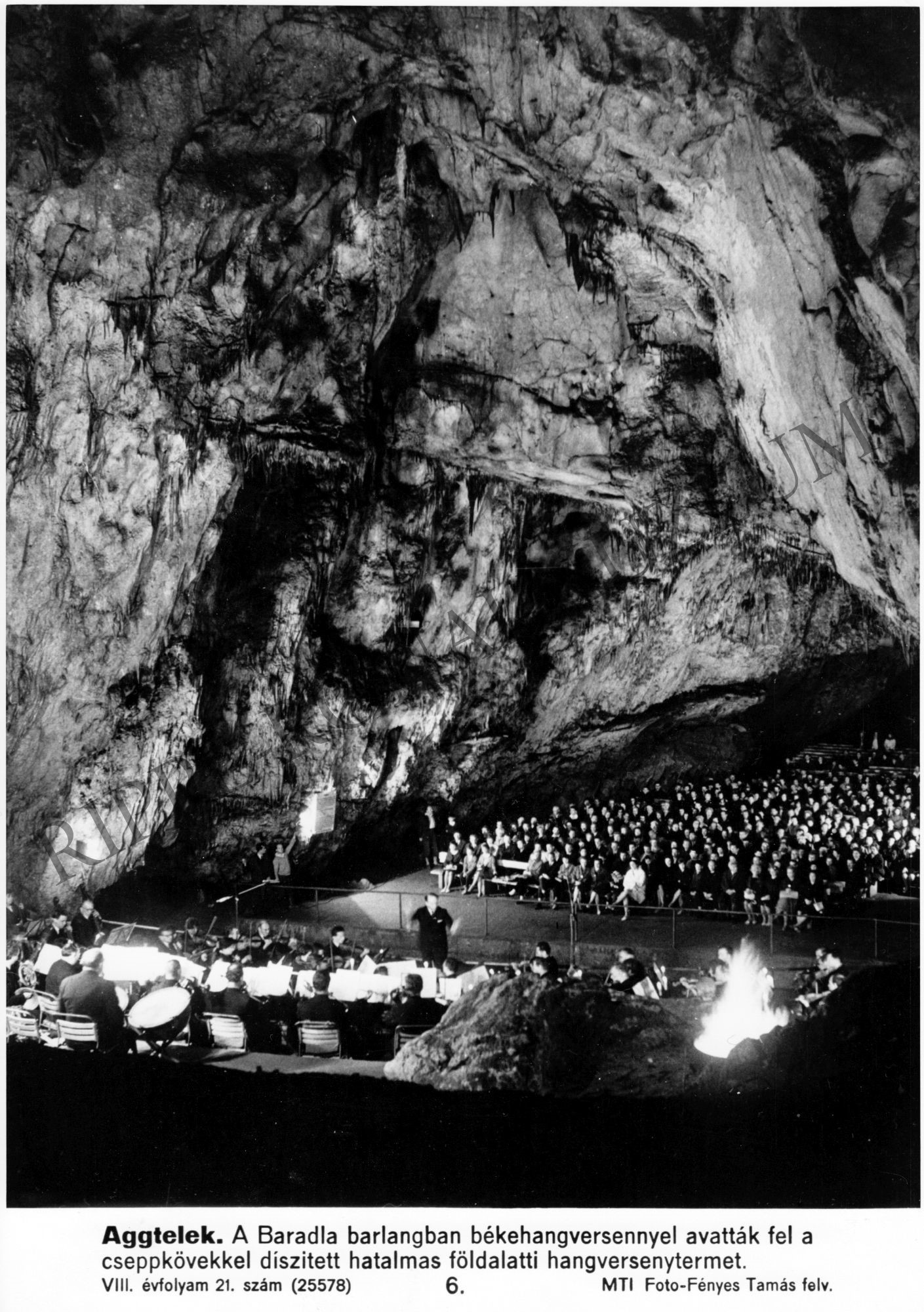 A Baradla barlangban békehangversennyel avatták fel a föld alatti hangversenytermet (Rippl-Rónai Múzeum CC BY-NC-SA)