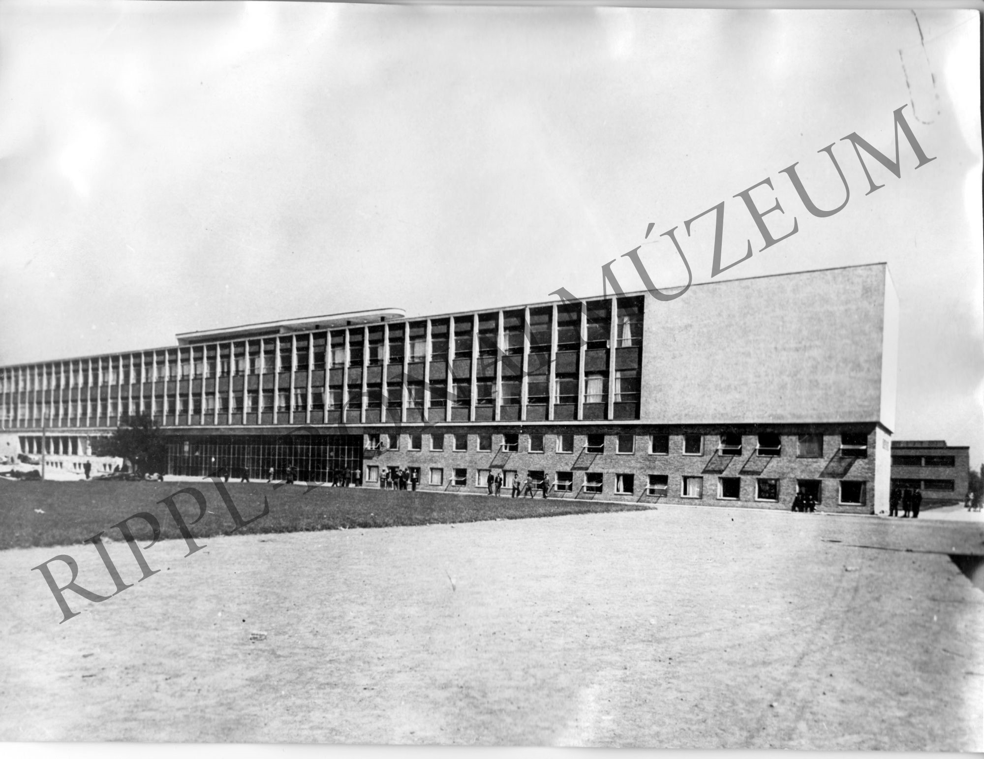 A Csepeli Vas- és Fémművek új iparitanuló iskolája (Rippl-Rónai Múzeum CC BY-NC-SA)