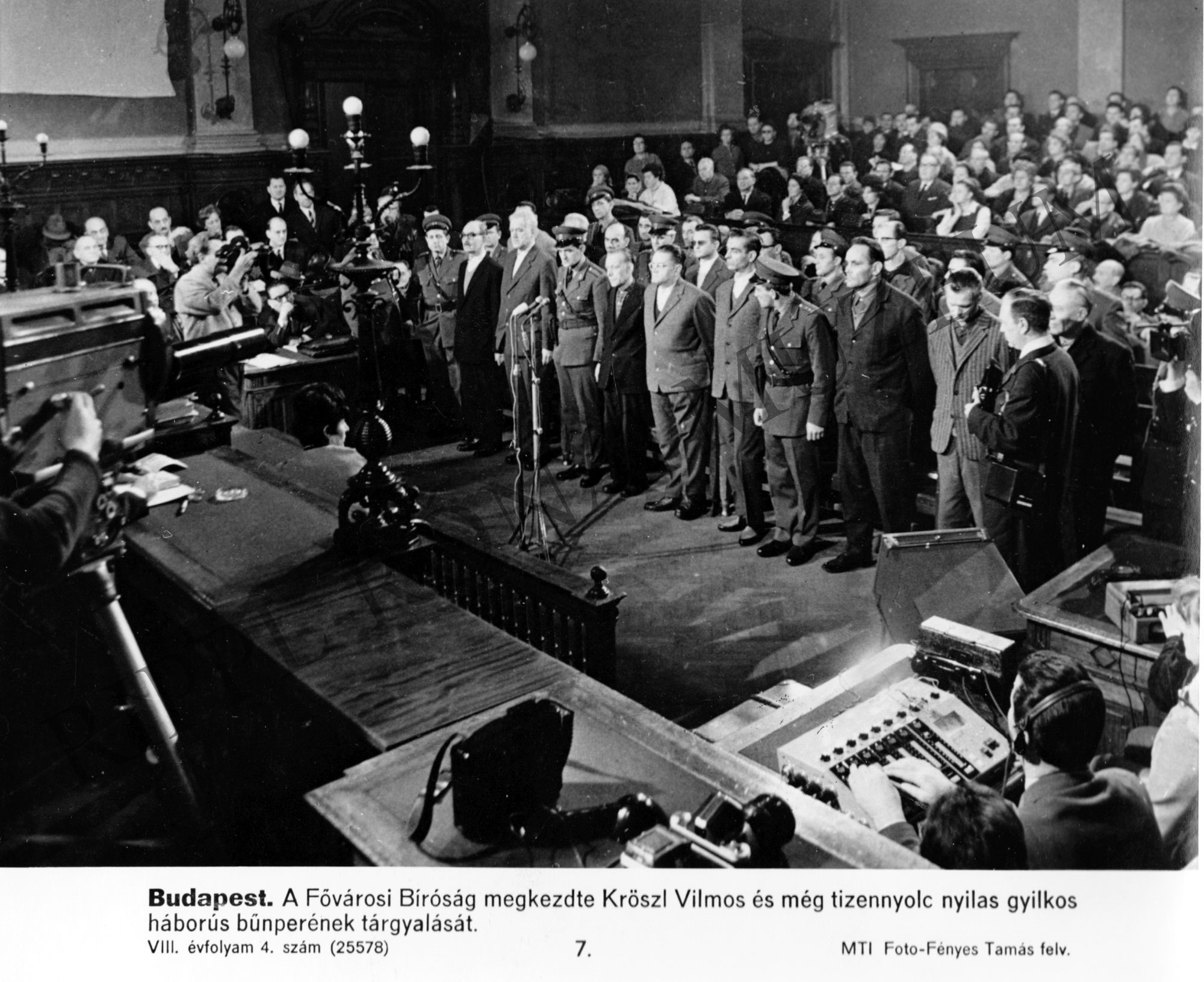 A Fővárosi Bíróság megkezdte Kröszl Vilmos és további 18 nyilas gyilkos háborús bűnperének tárgyalását (Rippl-Rónai Múzeum CC BY-NC-SA)