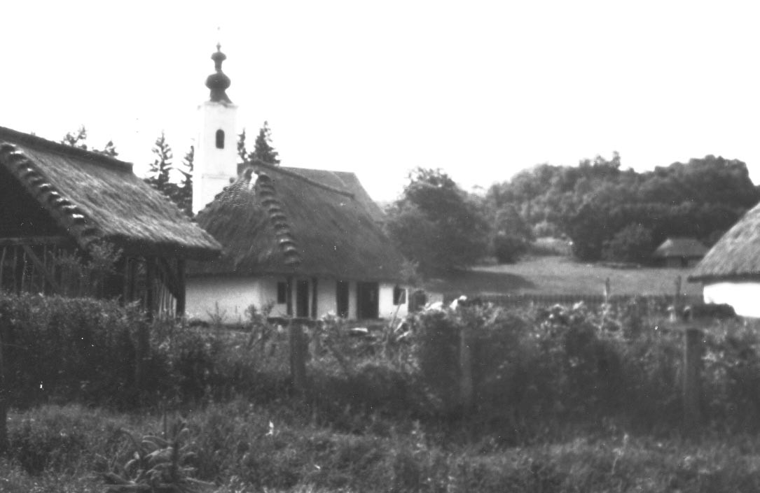 A kisbajomi telek látképe a templommal ÉNy - i nézet (Rippl-Rónai Múzeum CC BY-NC-ND)