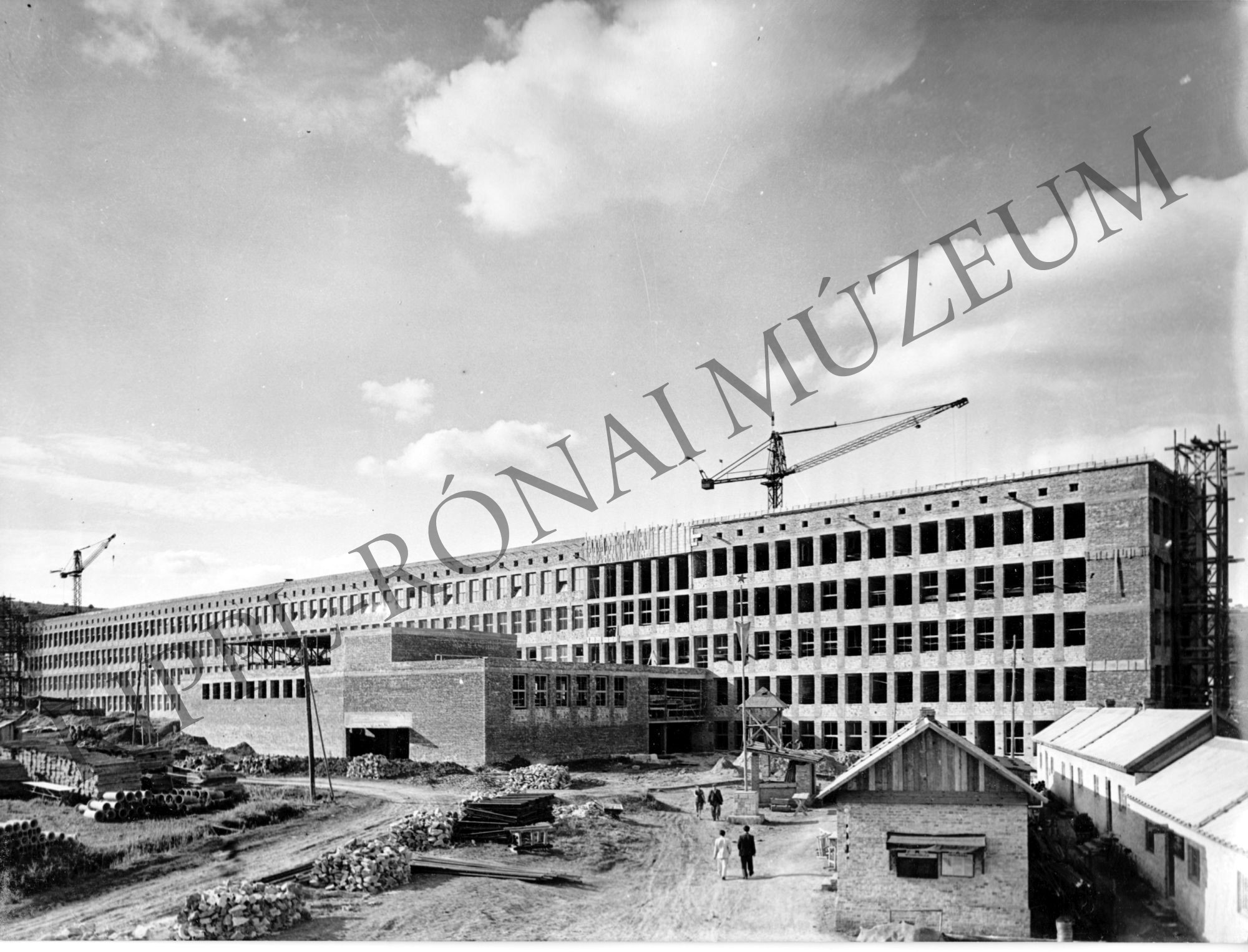 A miskolci Nehézipari Műszaki Egyetem építése (Rippl-Rónai Múzeum CC BY-NC-SA)