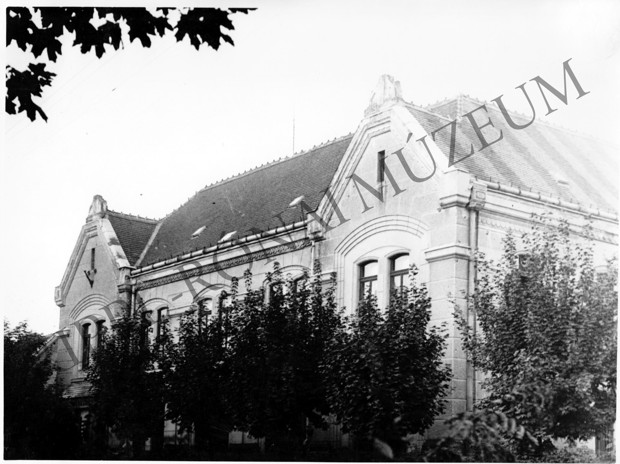 A nagyatádi járásbíróság épülete (Rippl-Rónai Múzeum CC BY-NC-SA)