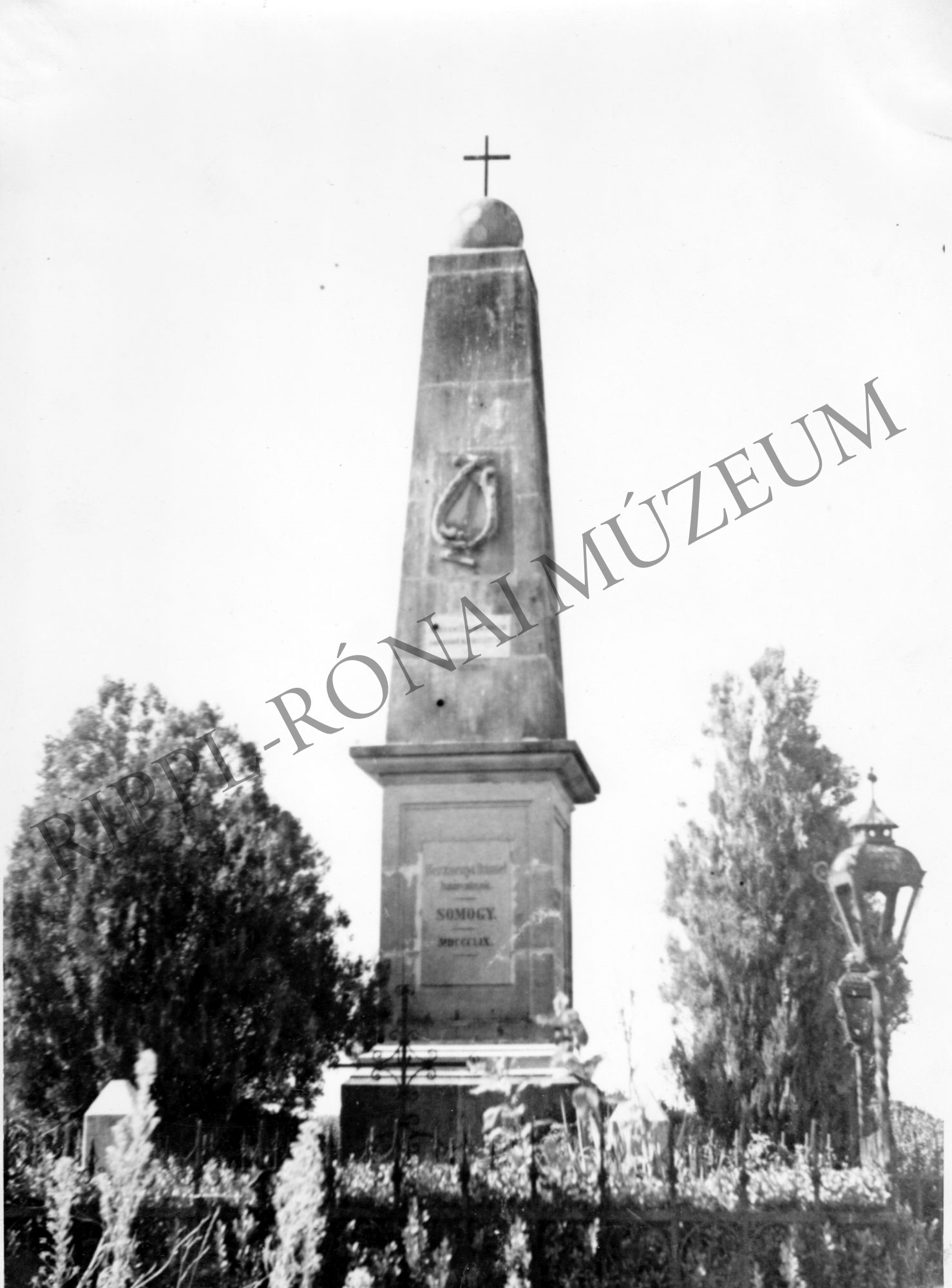 A niklai Berzsnyi-obeliszk (Rippl-Rónai Múzeum CC BY-NC-SA)