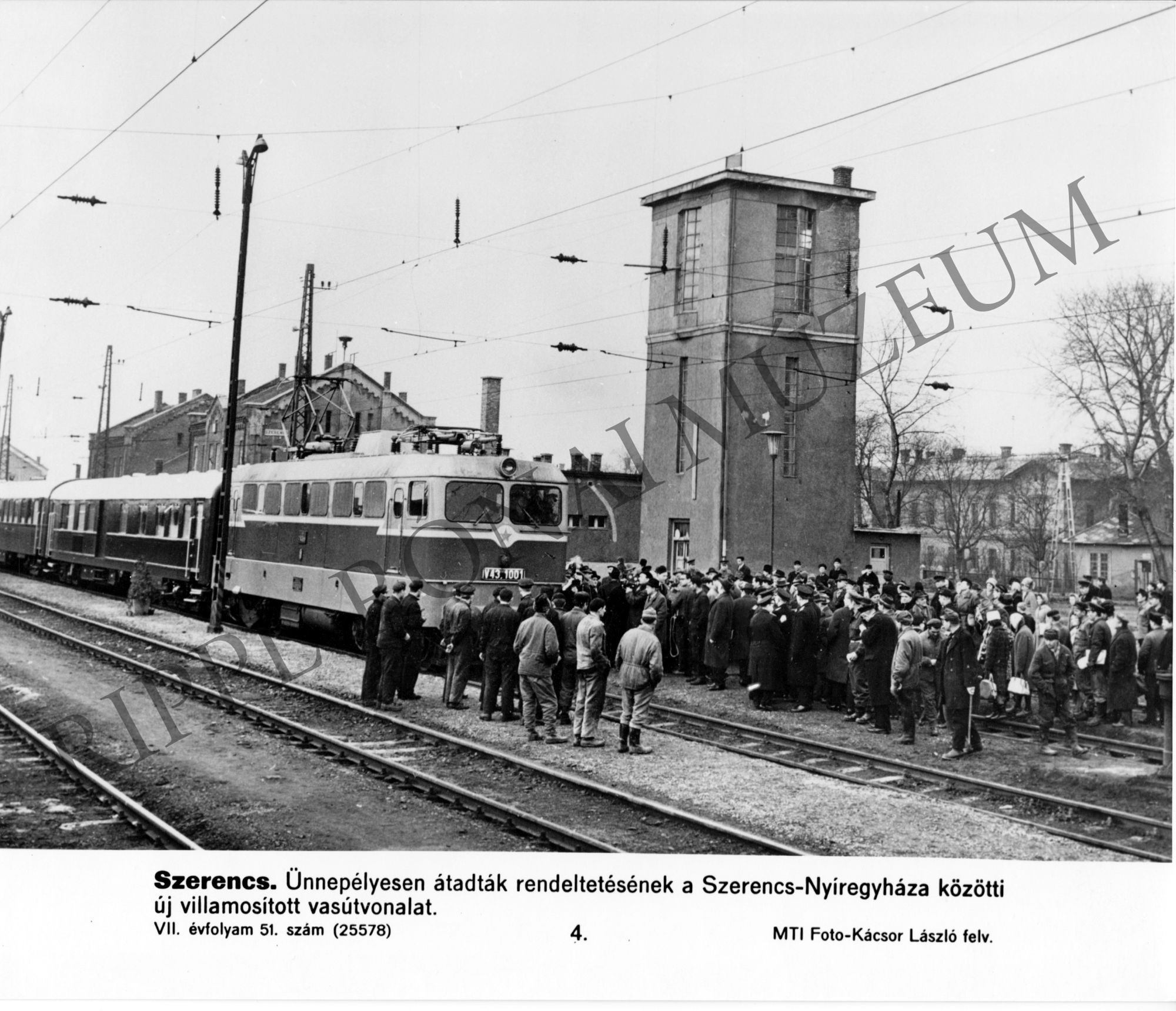 A Szerencs-Nyíregyháza közti új villamosított vasútvonal átadása (Rippl-Rónai Múzeum CC BY-NC-SA)