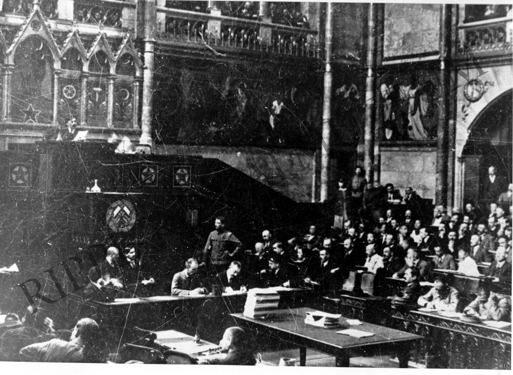 A Tanácsok Országos ülése a Parlamentben 1919. VI.14-23. (Rippl-Rónai Múzeum CC BY-NC-SA)