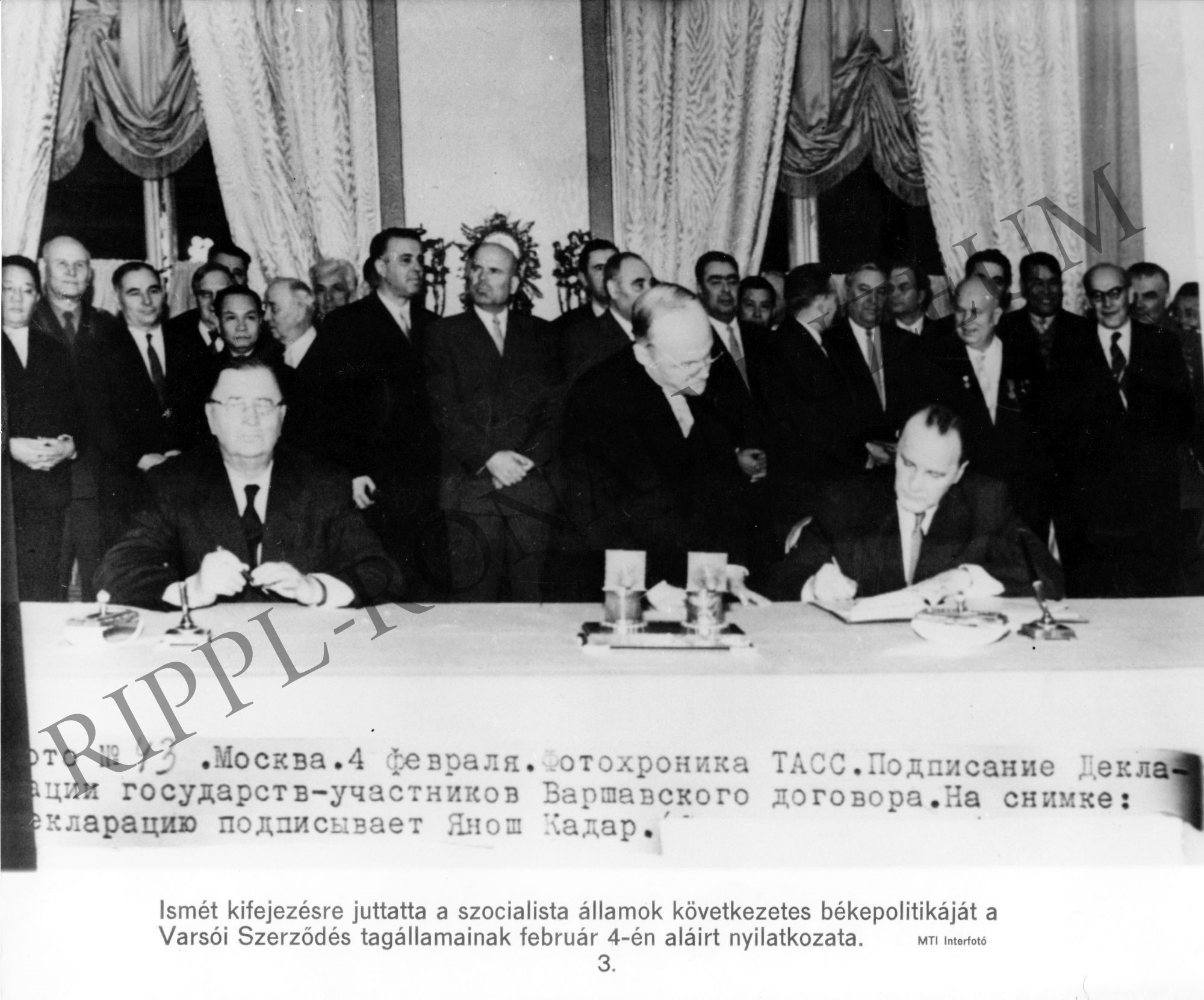 A Varsói Szerződés tagállamai február 4-én aláírták a következetes békepolitikát tartalmazó nyilatkozatot (Rippl-Rónai Múzeum CC BY-NC-SA)