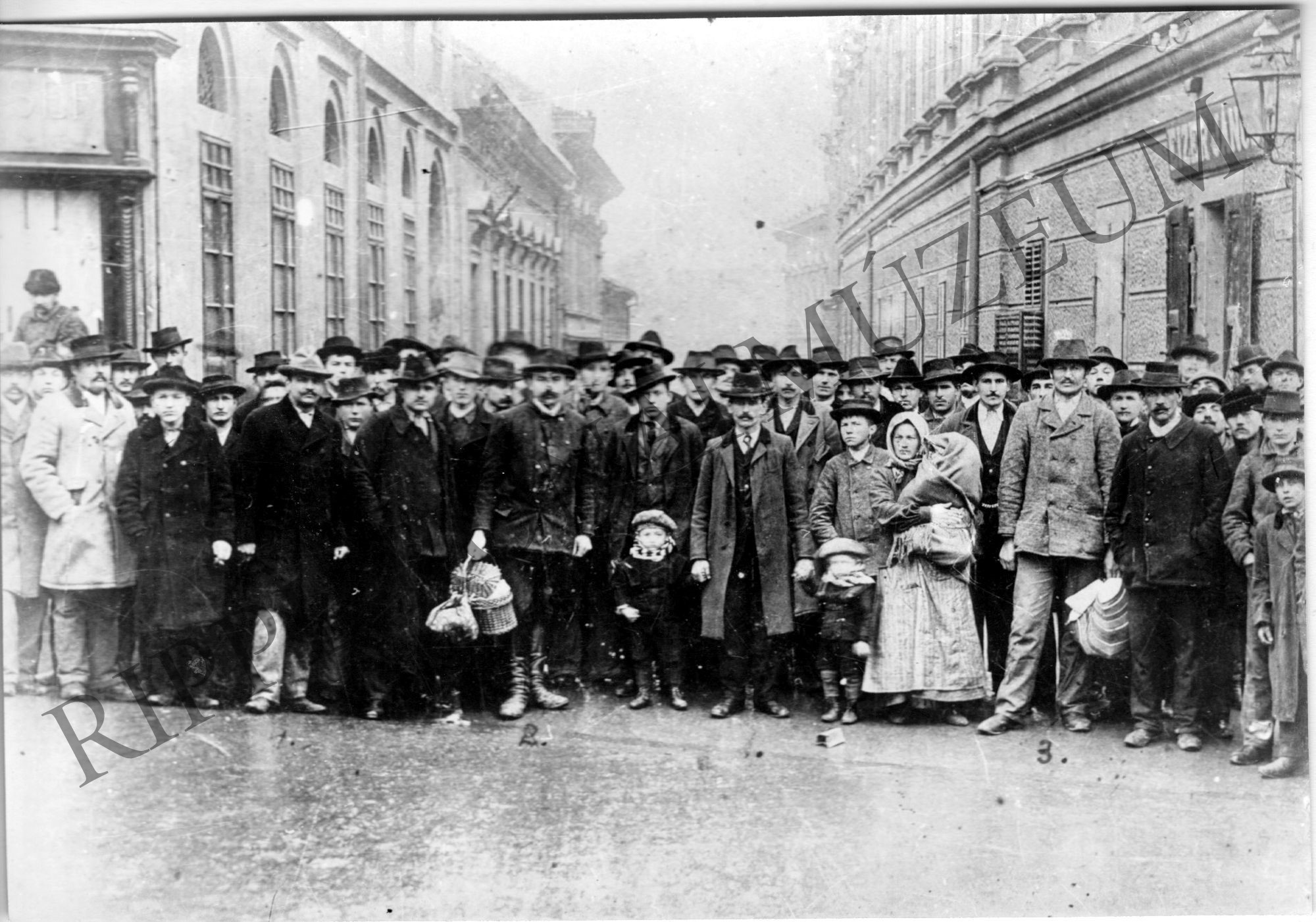 Budapest területéről kitoloncolt szocialisták (Rippl-Rónai Múzeum CC BY-NC-SA)