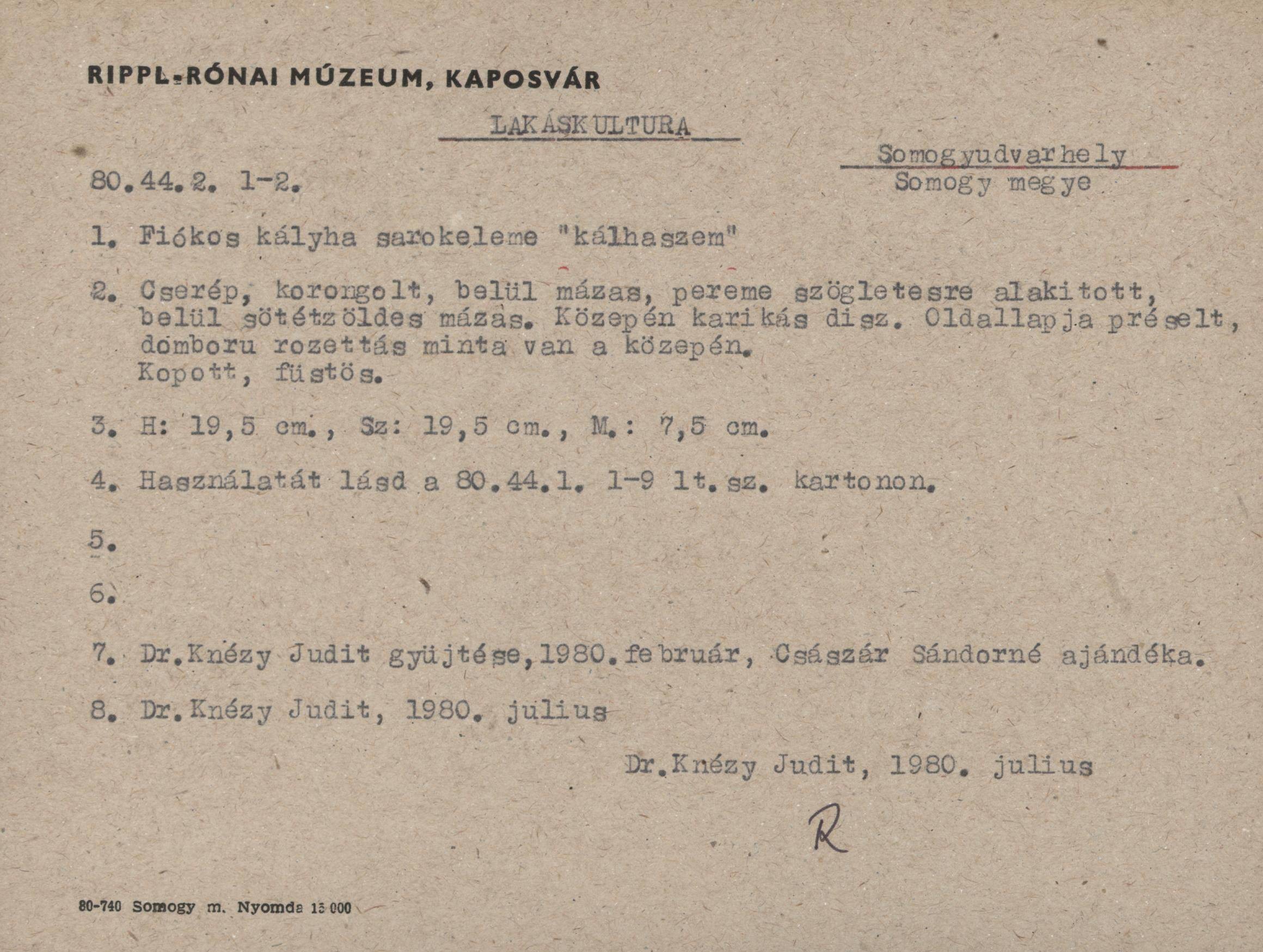 Fiókos kályha sarokelemei "kálhaszëm" (Rippl-Rónai Múzeum CC BY-NC-ND)