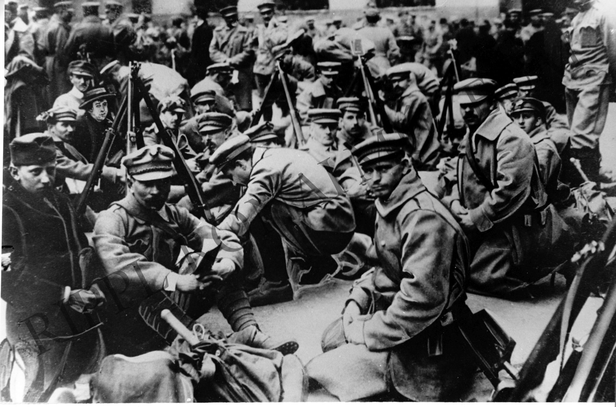 Frontra induló vörös csapat. 1919. (Rippl-Rónai Múzeum CC BY-NC-SA)
