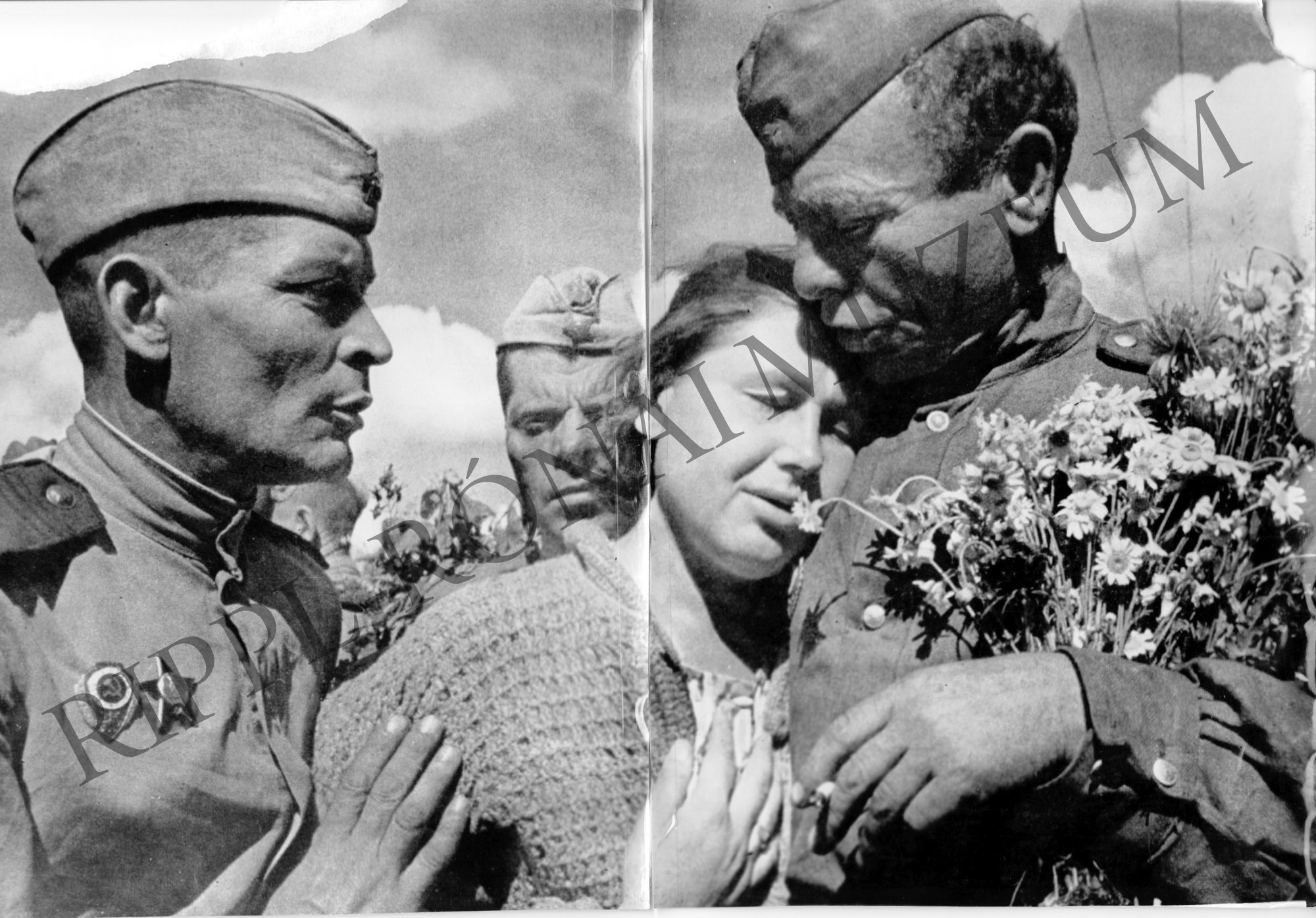 Hazatérő szovjet katonák fogadása (Rippl-Rónai Múzeum CC BY-NC-SA)