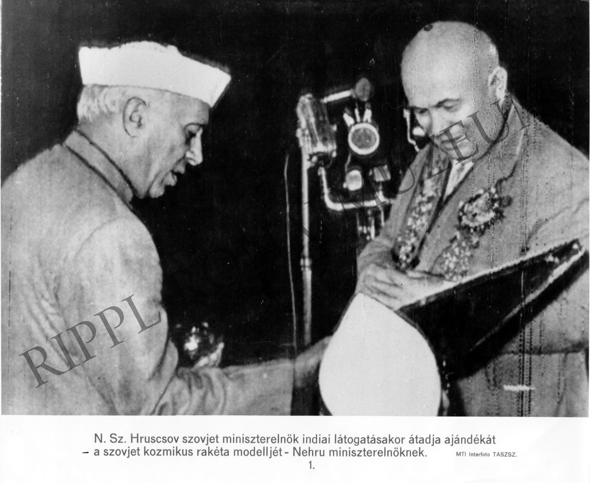Hruscsov és Nehru Indiában. (Rippl-Rónai Múzeum CC BY-NC-SA)