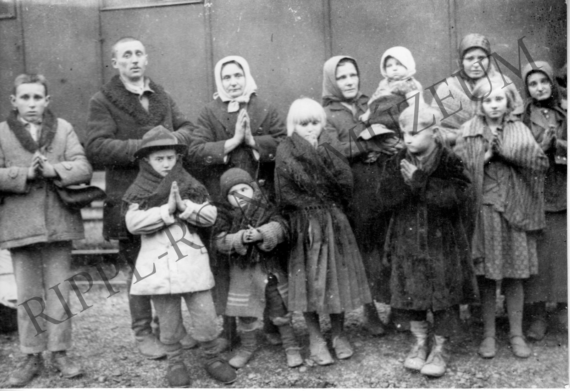 Kivándorlók a Keleti pályaudvaron (Rippl-Rónai Múzeum CC BY-NC-SA)