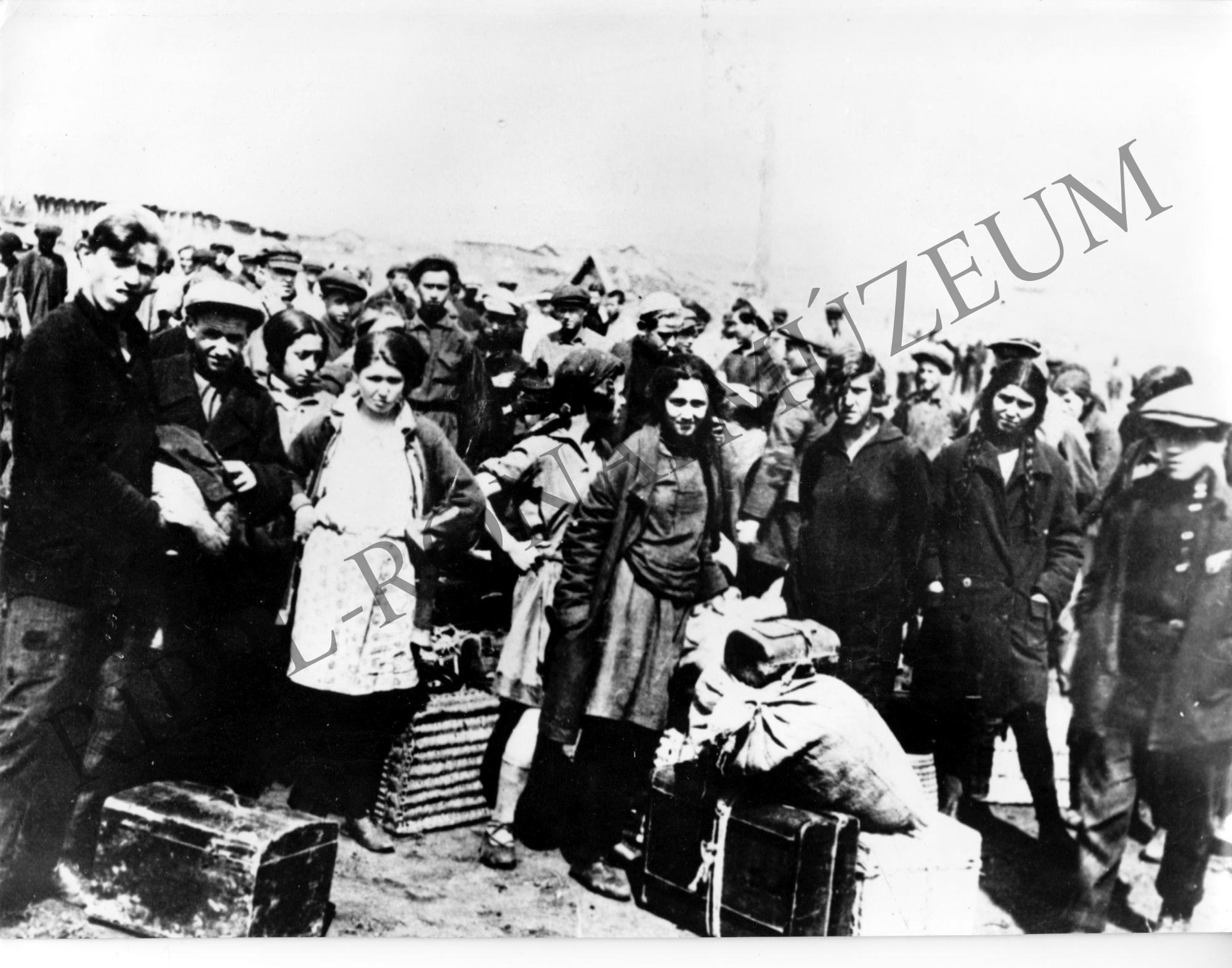 Komszomolisták érkeznek a magnyitogorszki kohászati kombinát építésére (Rippl-Rónai Múzeum CC BY-NC-SA)