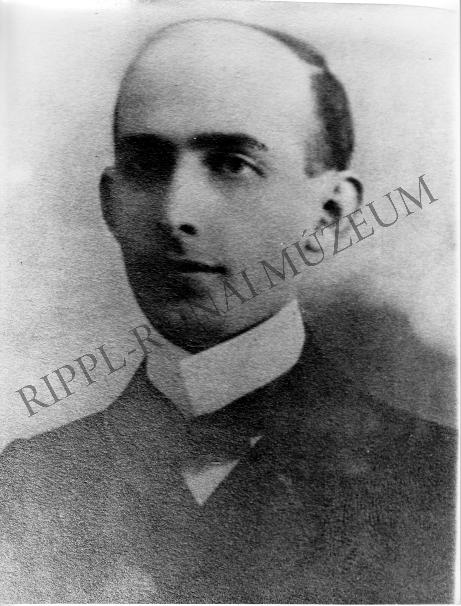 Lewin Samu (1885-1919.), 1918-ban a megyei Nemzeti Tanács intéző bizottsági tagja, 1919-ben a megyei közellátási bizottság tagja (Rippl-Rónai Múzeum CC BY-NC-SA)