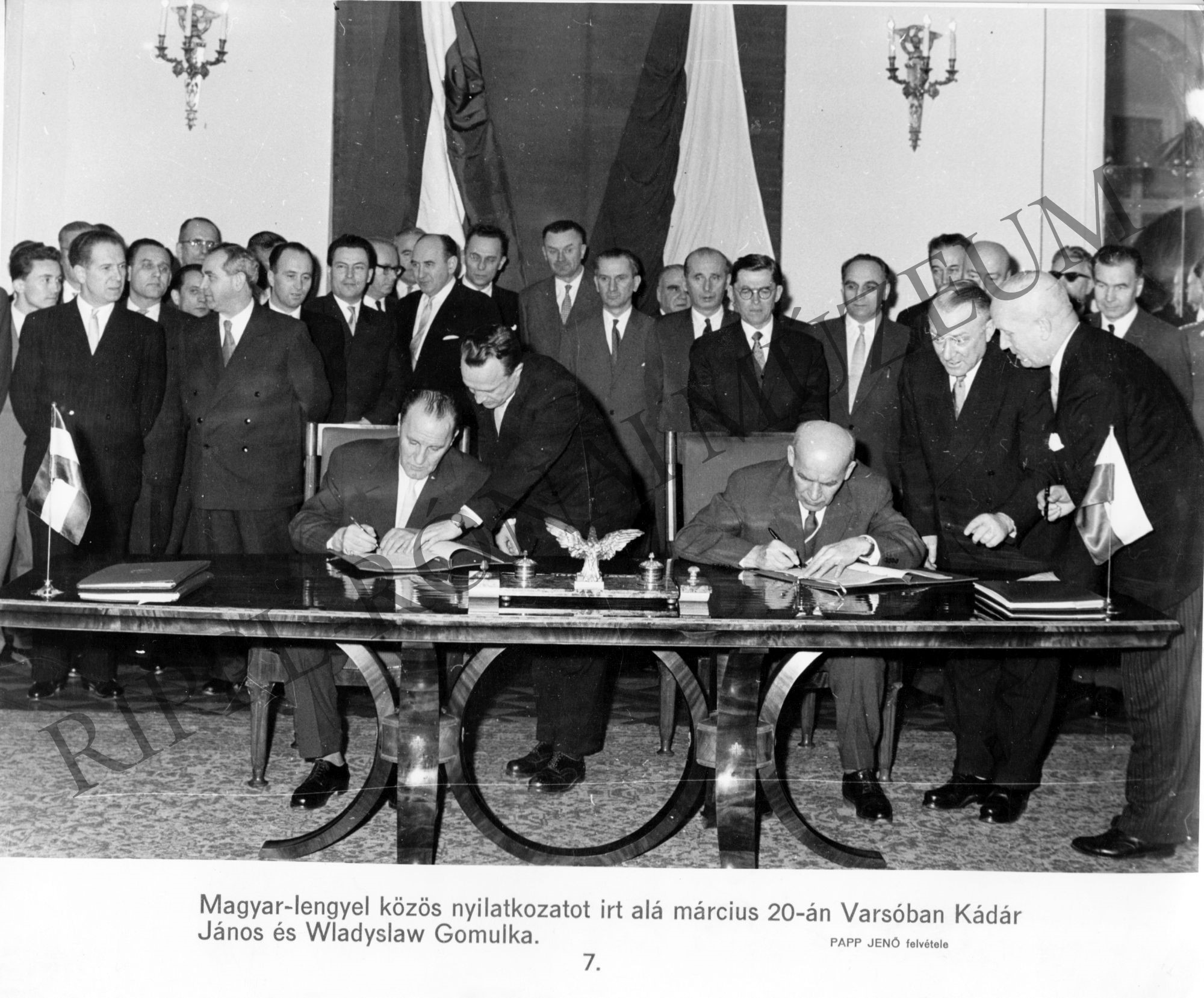 Magyar-lengyel közös nyilatkozatot írt alá Varsóban Kádár János és Wladyslaw Gomulka (Rippl-Rónai Múzeum CC BY-NC-SA)