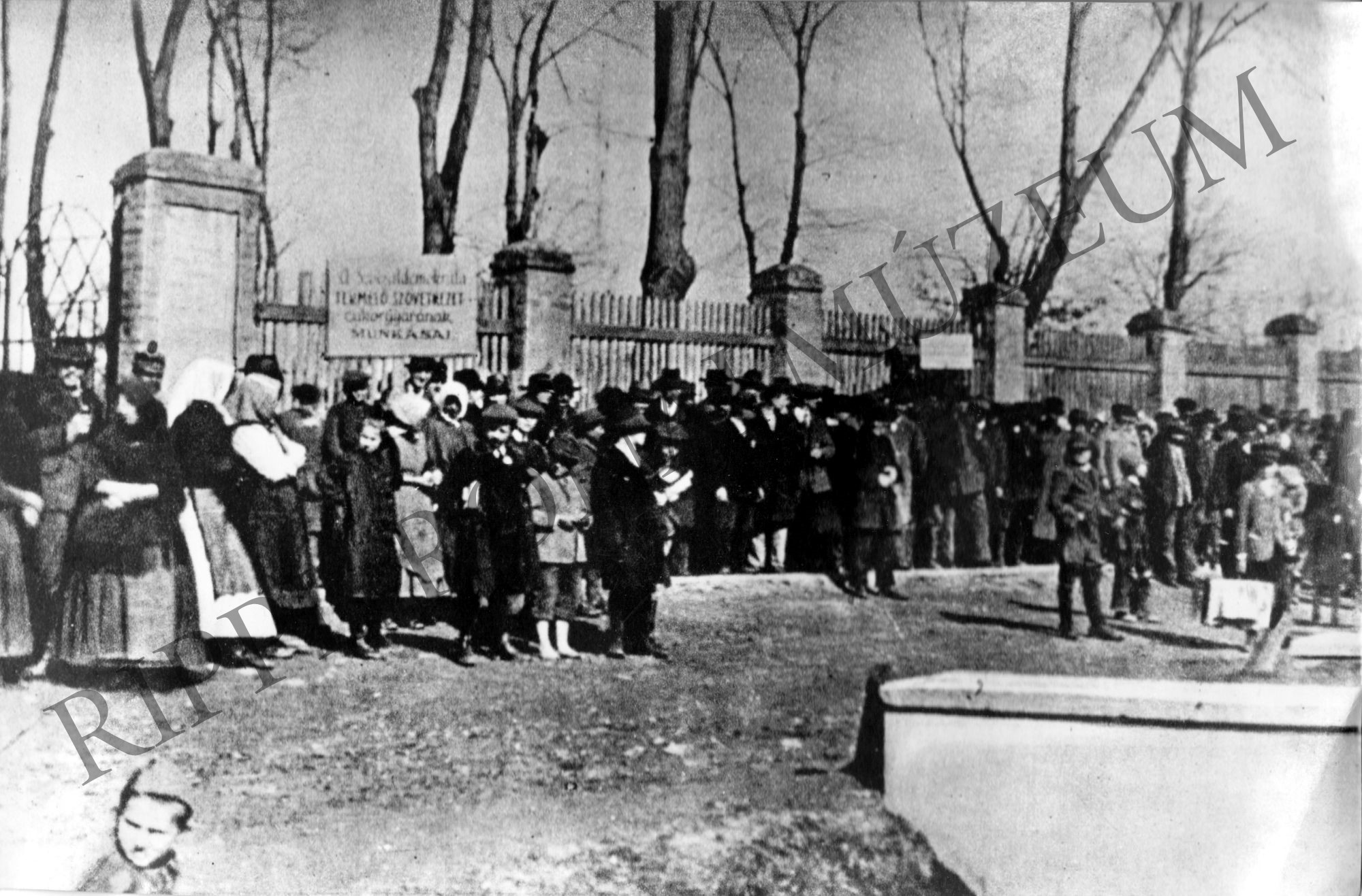 Szövetkezeti parasztok gyűlése Kaposváron (Rippl-Rónai Múzeum CC BY-NC-SA)