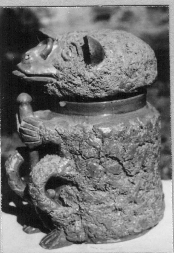 Dohánytartó medve cserépből (Rippl-Rónai Múzeum CC BY-NC-ND)