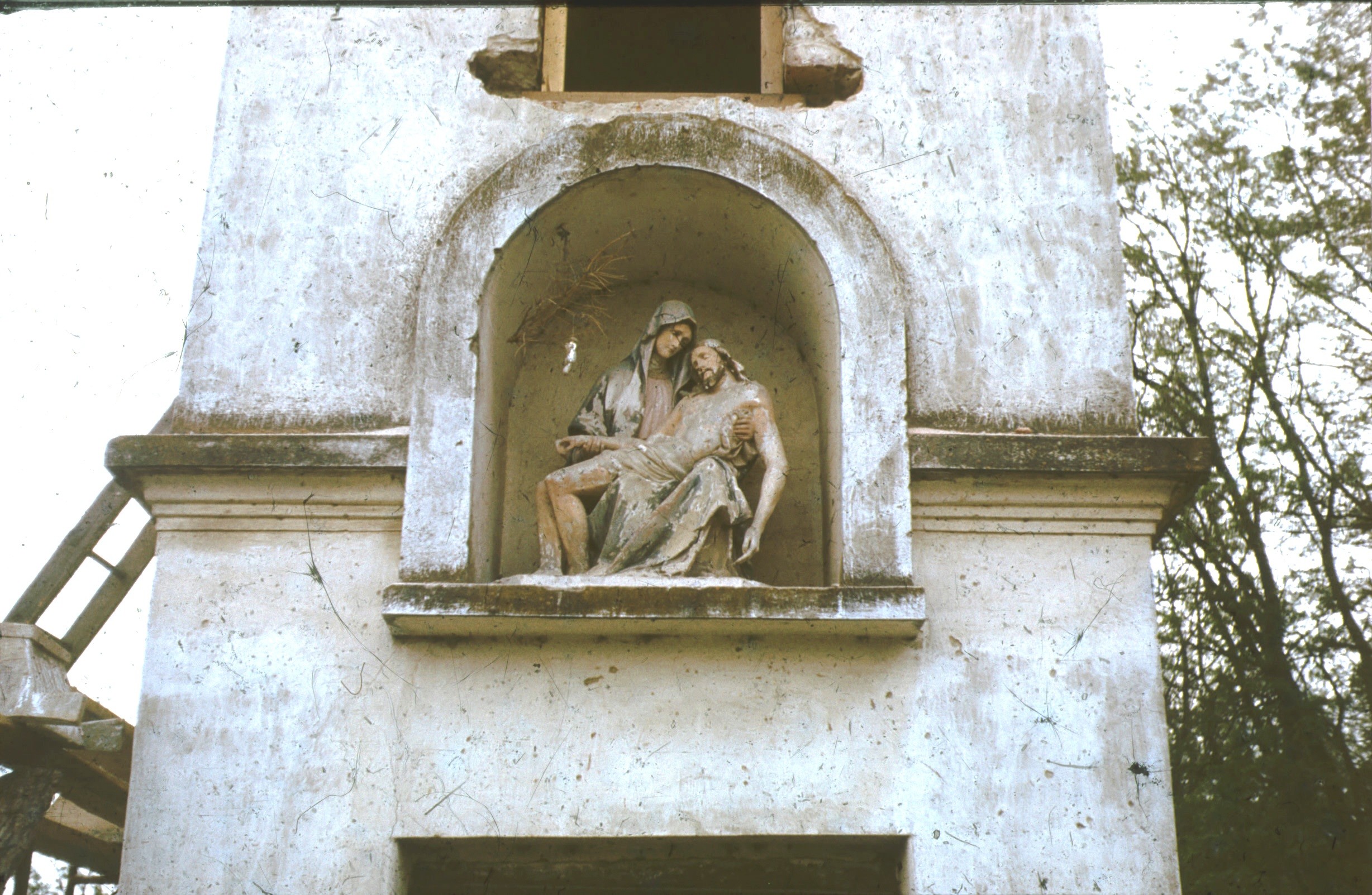 Kápolna - részlet /Pieta szobor/ (Rippl-Rónai Múzeum CC BY-NC-ND)