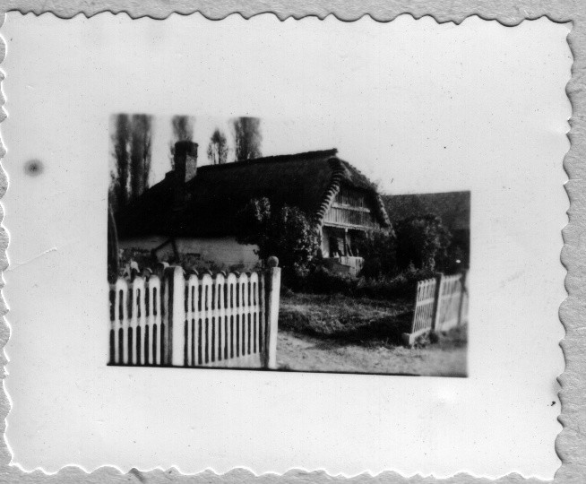 Kontyos (üstökös) ház, cifrázott deszka-oromfallal (Rippl-Rónai Múzeum CC BY-NC-ND)