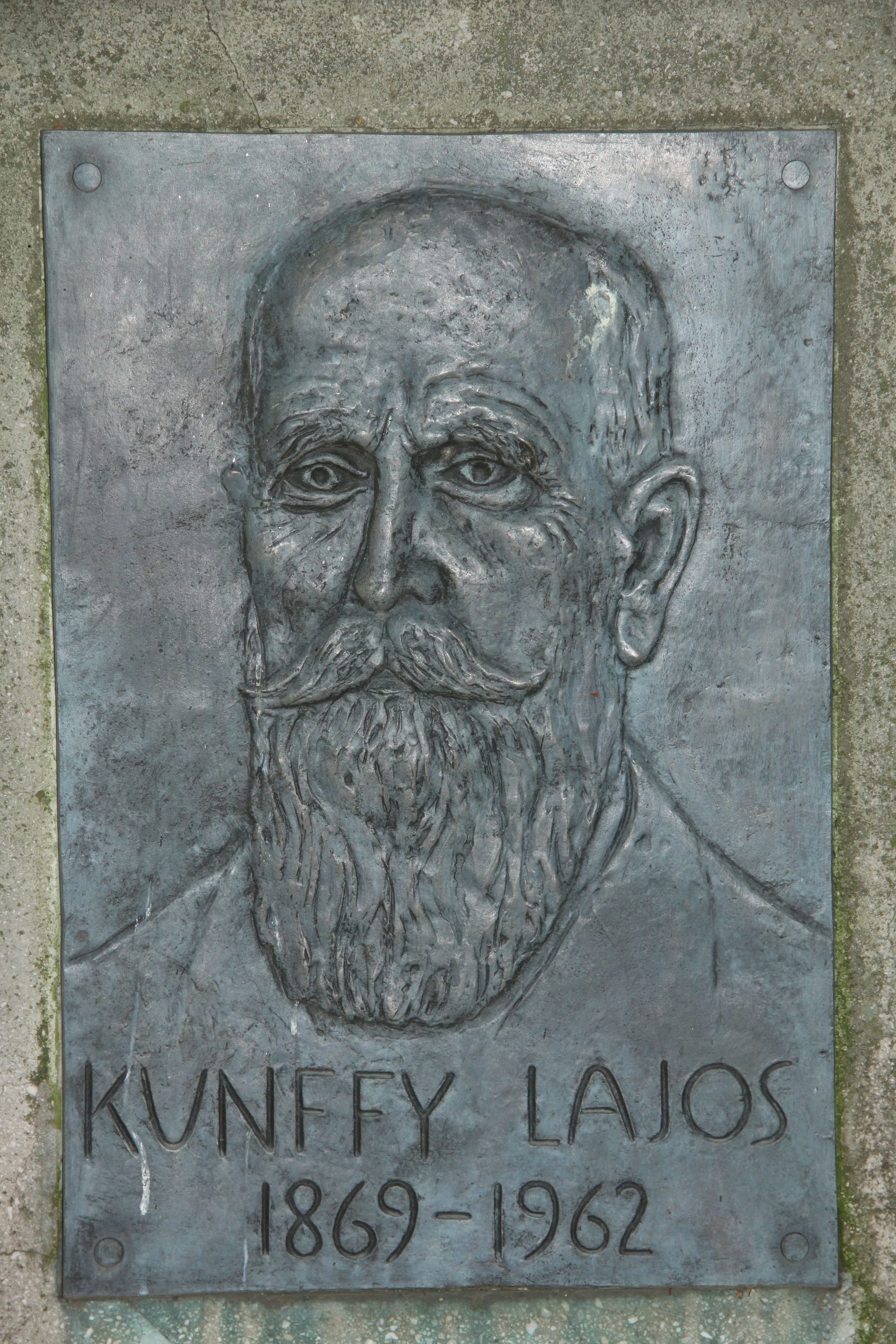 Kunffy Lajos arckép domborműve (Rippl-Rónai Múzeum CC BY-NC-ND)