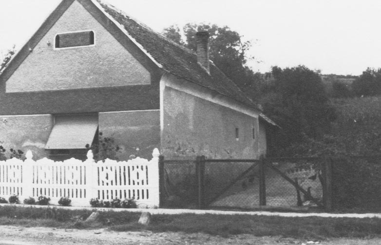 Lakóház látképe ÉK - ről (Rippl-Rónai Múzeum CC BY-NC-ND)