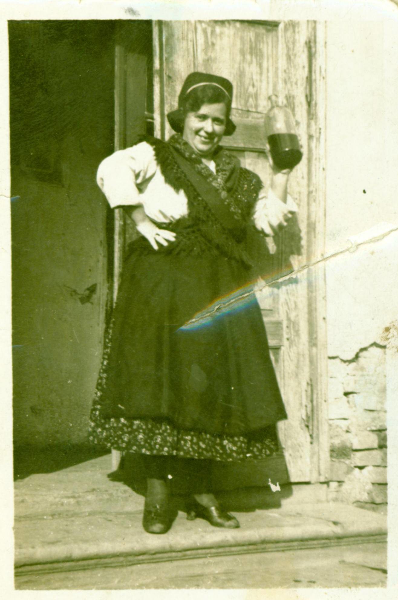 Miháldi viselet /Németh Jolán/ 1930 és 1940 között (Rippl-Rónai Múzeum CC BY-NC-ND)