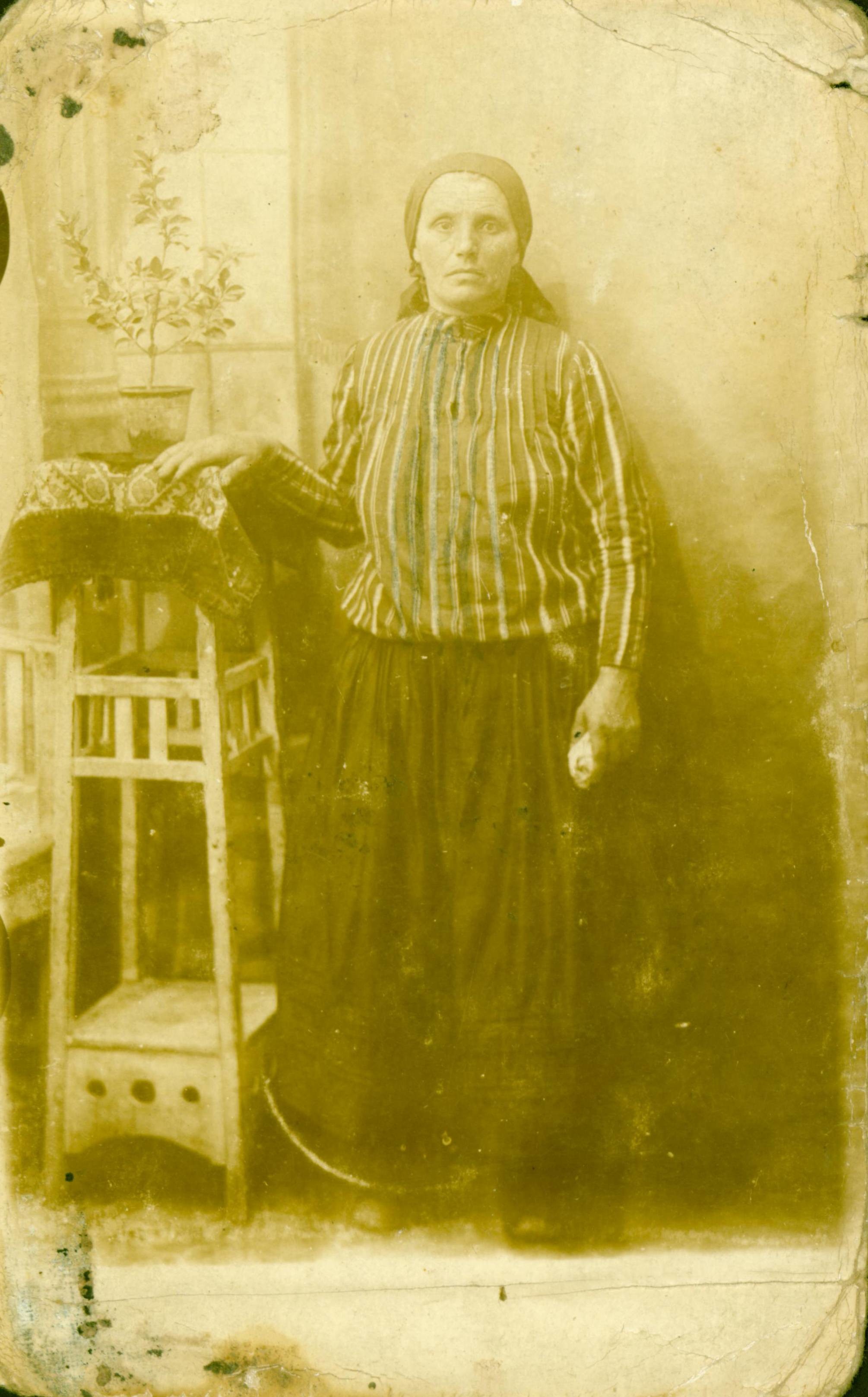 Nő, pogányszentpéteri viseletben (Rippl-Rónai Múzeum CC BY-NC-ND)
