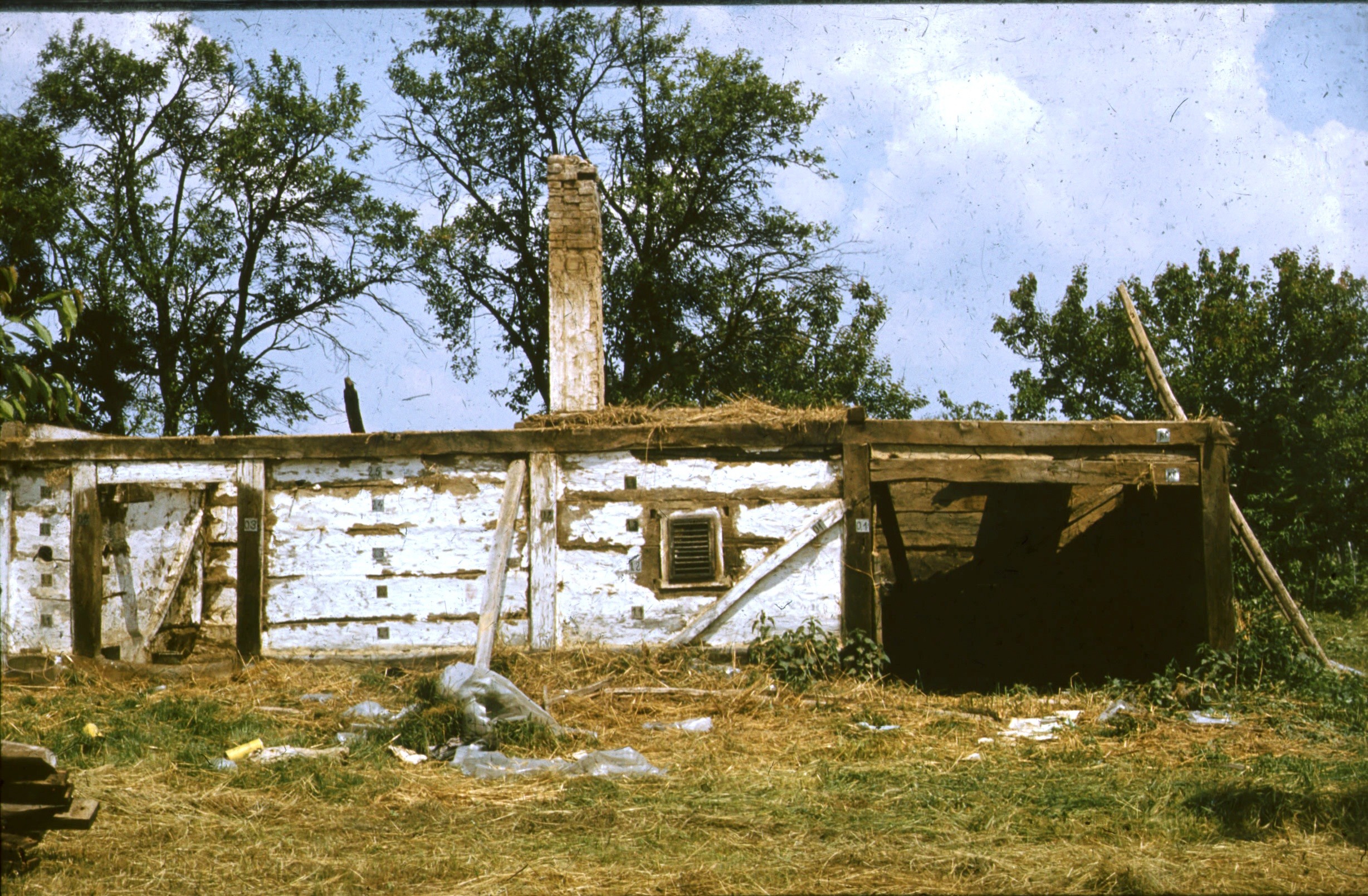 Présház bontása, a D-i homlokzat K-i fele (Rippl-Rónai Múzeum CC BY-NC-ND)