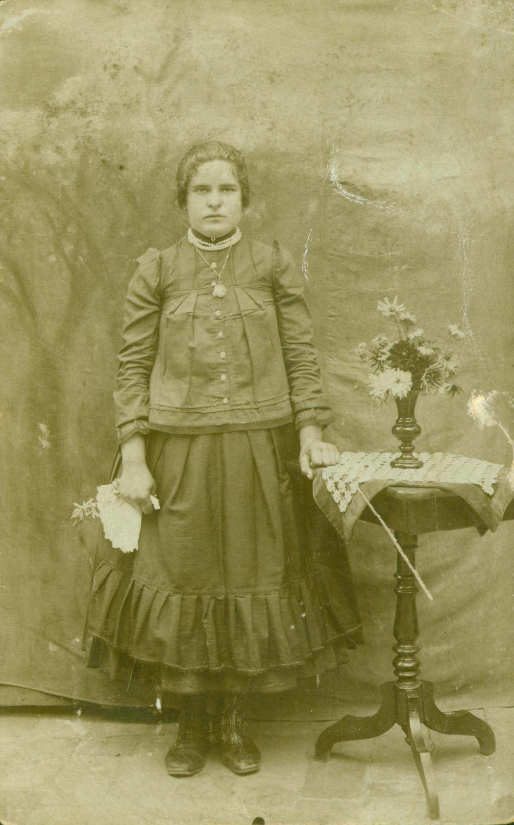 Somogyudvarihelyi női viselet az 1900-as évekből (Rippl-Rónai Múzeum CC BY-NC-ND)