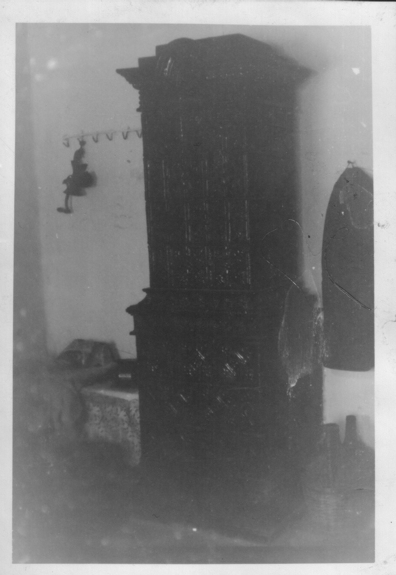 "Tábláskálha", oszlopkályha (Rippl-Rónai Múzeum CC BY-NC-ND)