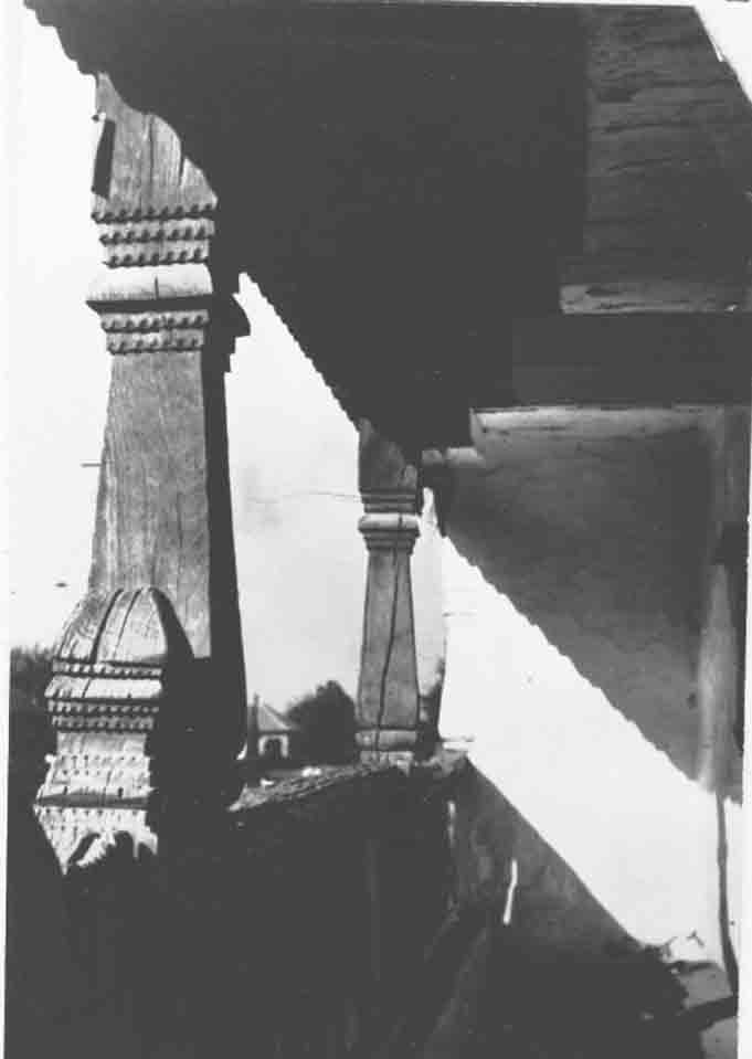 Özv. Zsobrák Lajosné 1843-ban a falurendezés idejében épült talpas, karóval rögzített falú, szalufás tetőszerkezetű (Rippl-Rónai Múzeum CC BY-NC-ND)