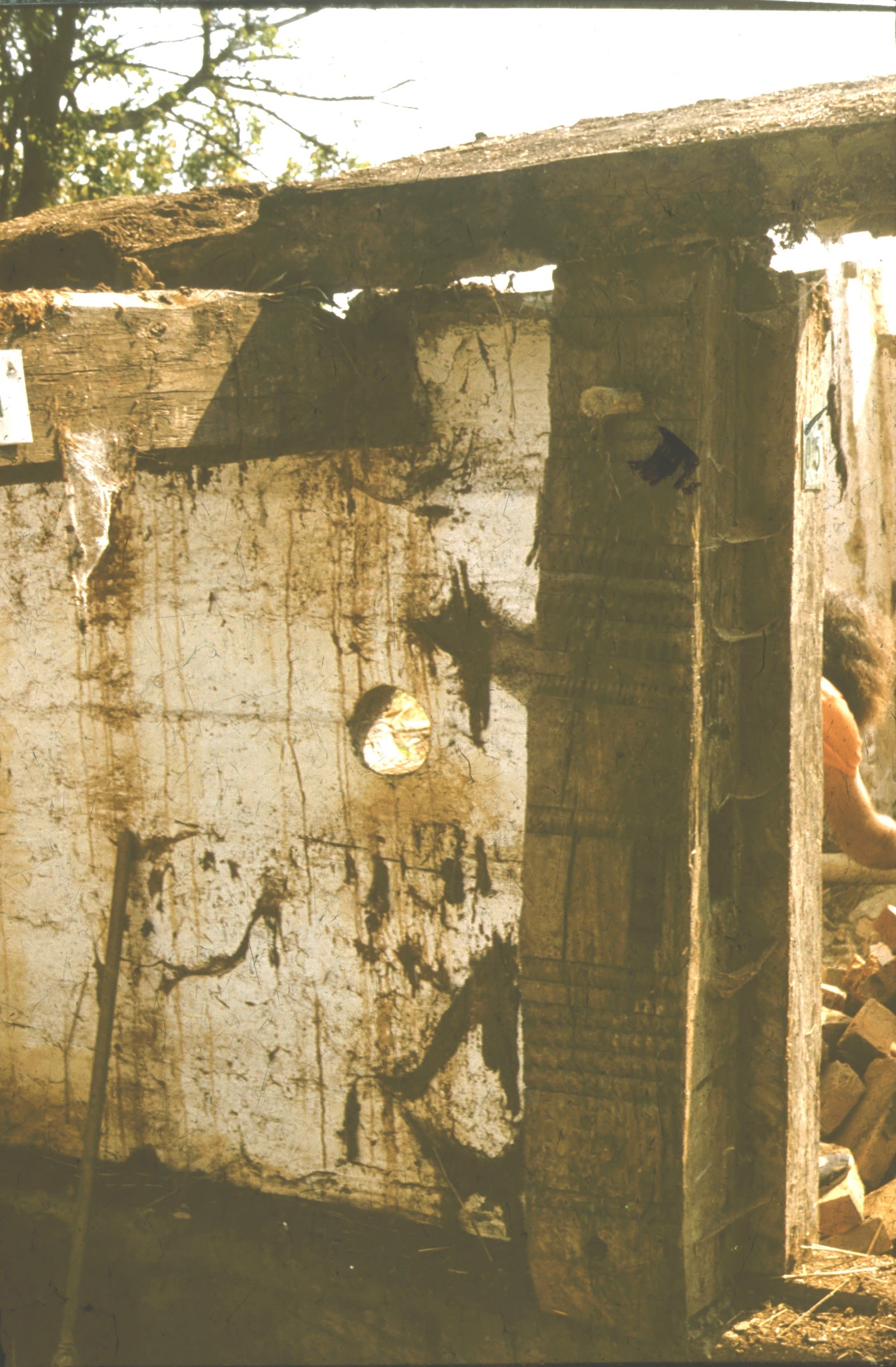 A belső pince fazárának oszlopa. Nézet DNy-ról (Rippl-Rónai Múzeum CC BY-NC-ND)