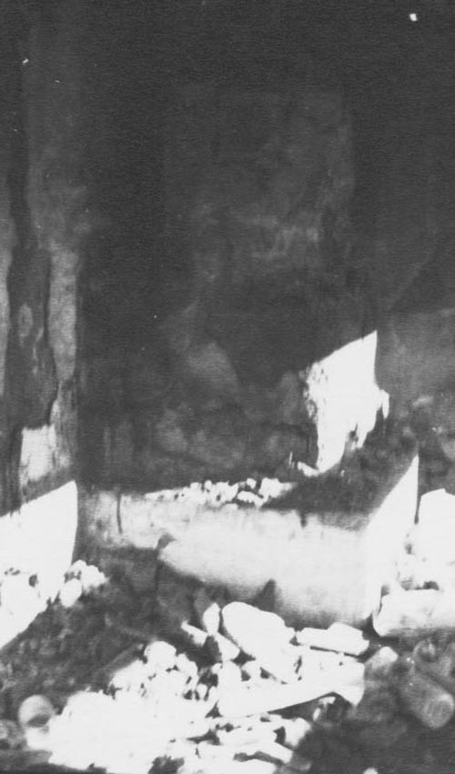 A szoba kályhájának agyagváza padkával (Rippl-Rónai Múzeum CC BY-NC-ND)