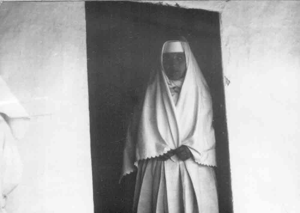 Csökölyi idős asszony fehér gyászban /Illés Mihályné/ (Rippl-Rónai Múzeum CC BY-NC-ND)