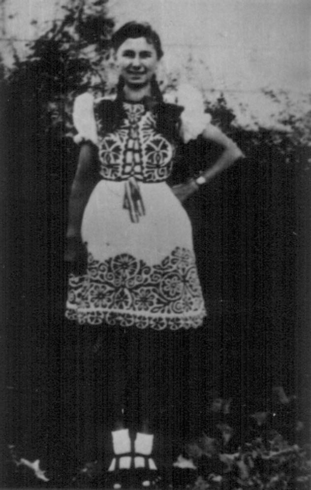 Fiatal szentpáli lány 1950 körül (Rippl-Rónai Múzeum CC BY-NC-ND)
